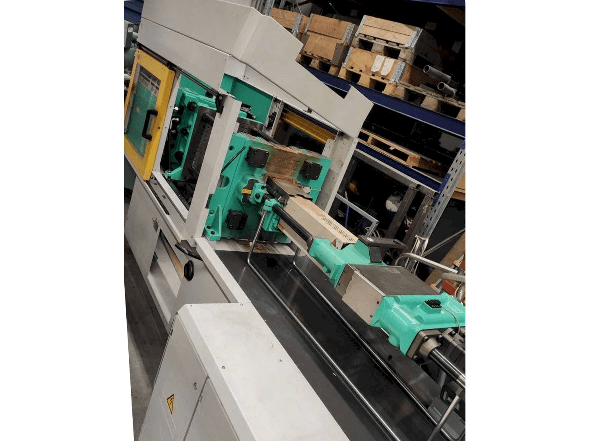 Widok z przodu maszyny Arburg 370C-800-250