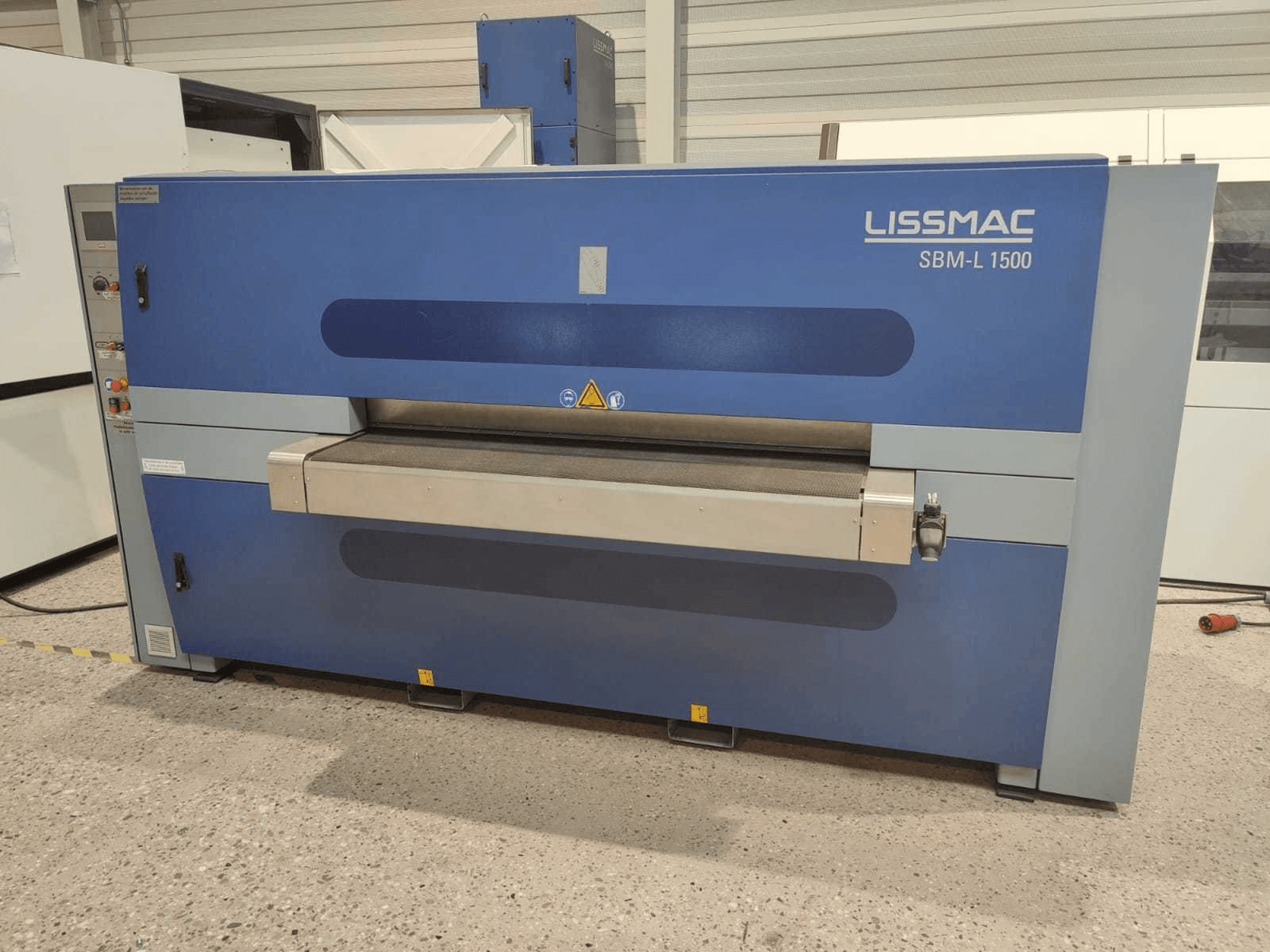 Widok z przodu maszyny LISSMAC SBM-L 1500 G1S2