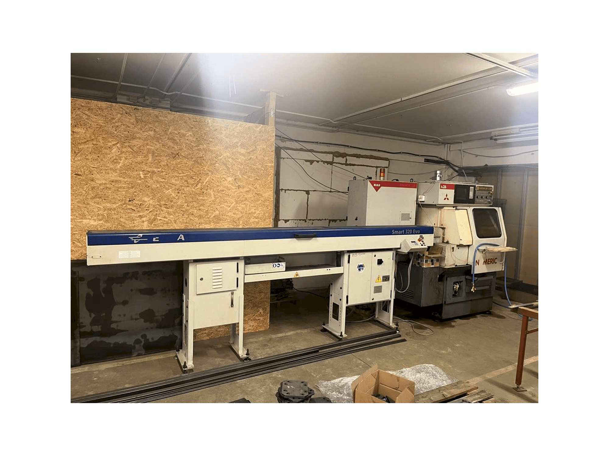 Widok z przodu maszyny KOVOSVIT MAS Numeric A26 CNC