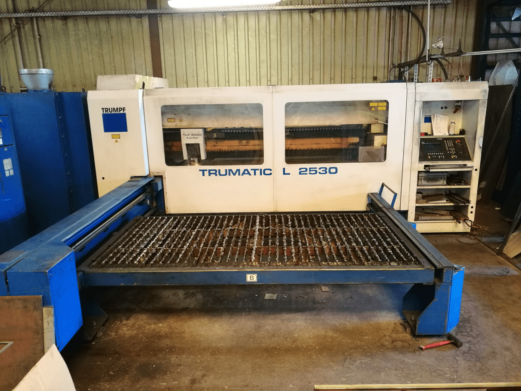 Widok z przodu maszyny Trumpf Trumatic L2530