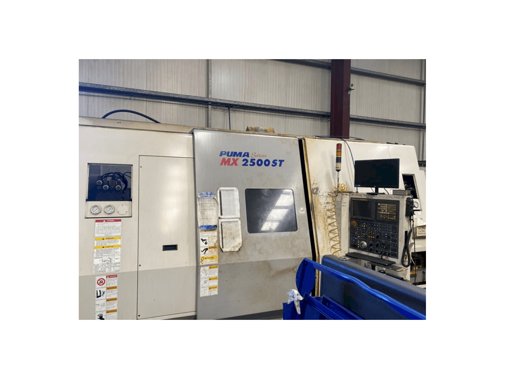 Widok z przodu maszyny DAEWOO PUMA MX2500ST