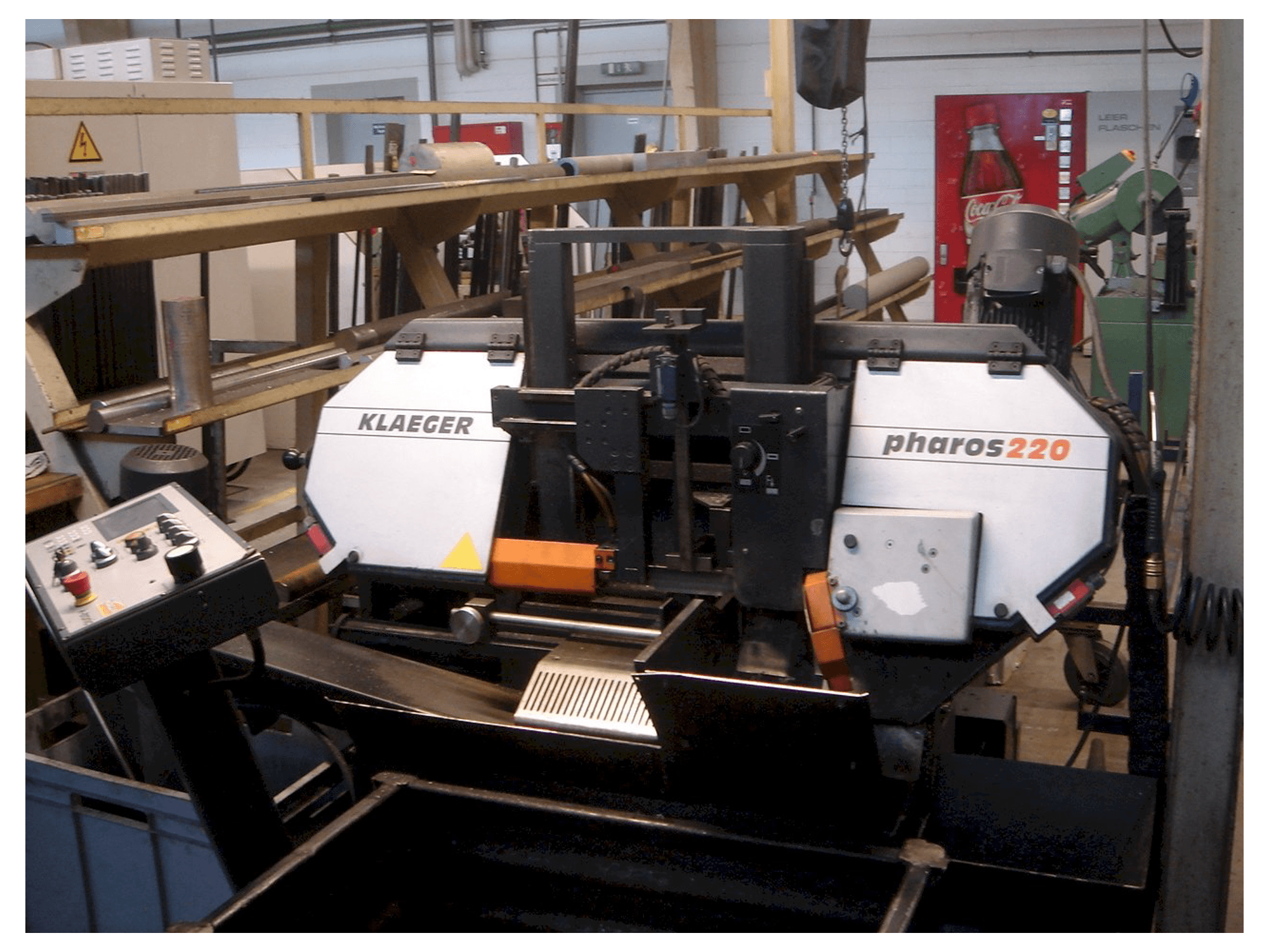 Widok z przodu maszyny Klaeger Pharos 220