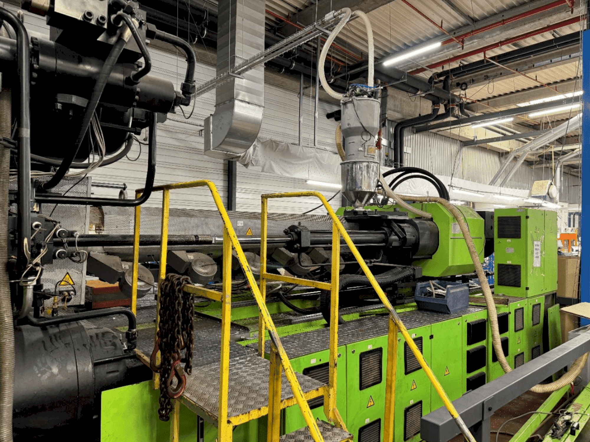 Widok z przodu maszyny Engel ES 16050/1100DUO