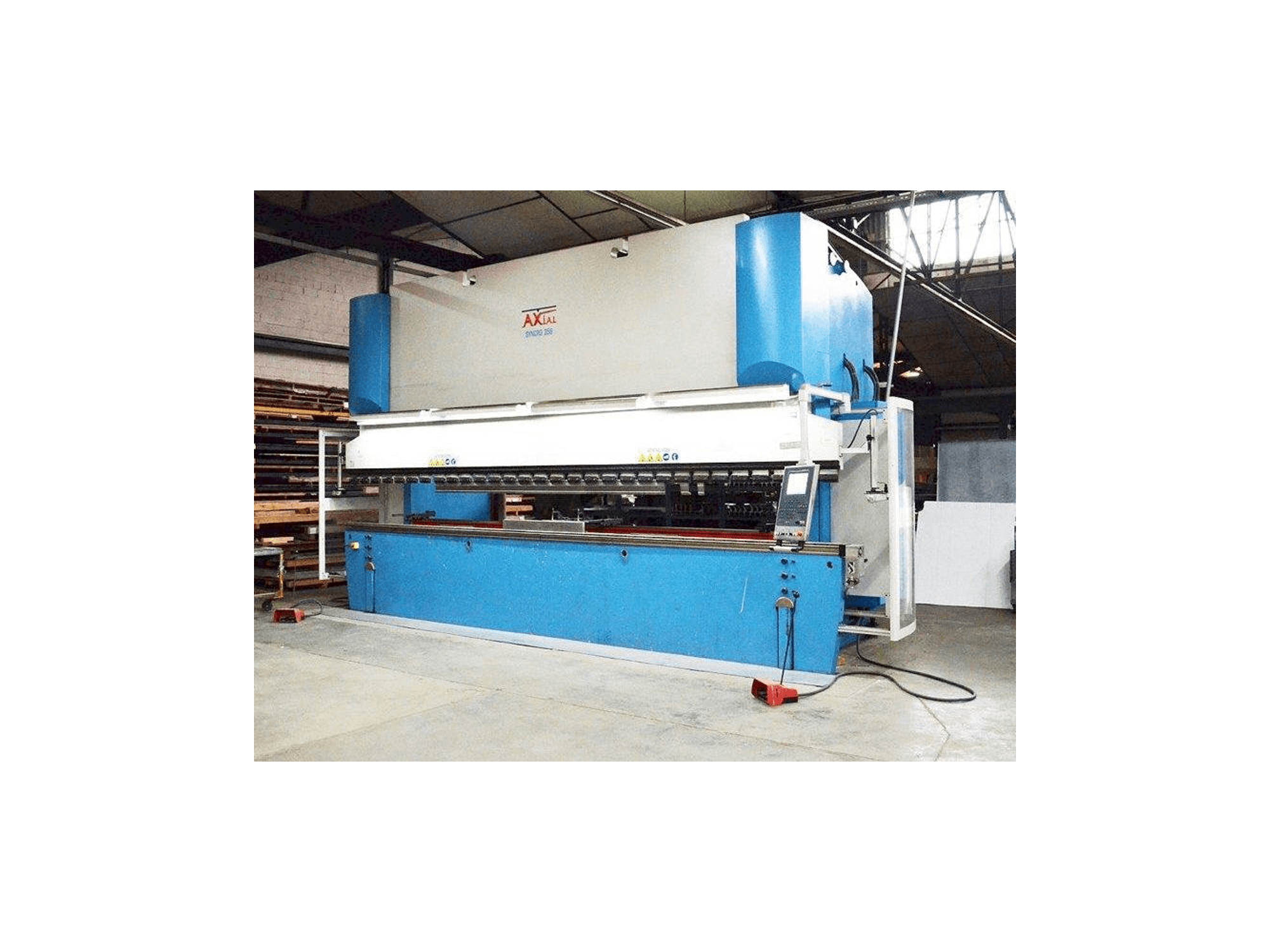 Widok z przodu maszyny Axial SYNCRO 356