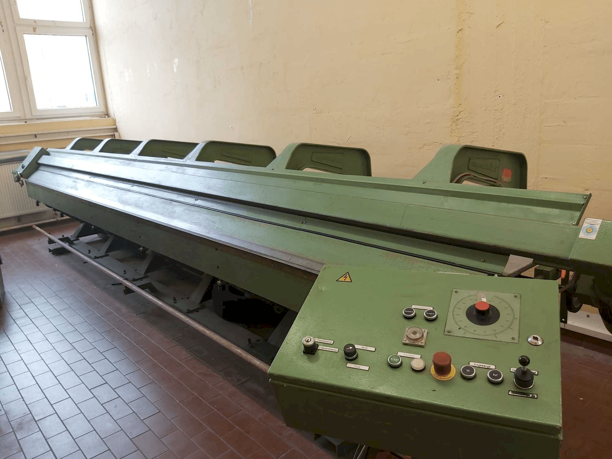 Widok z przodu maszyny Biegmeister BMTH 6.1,5