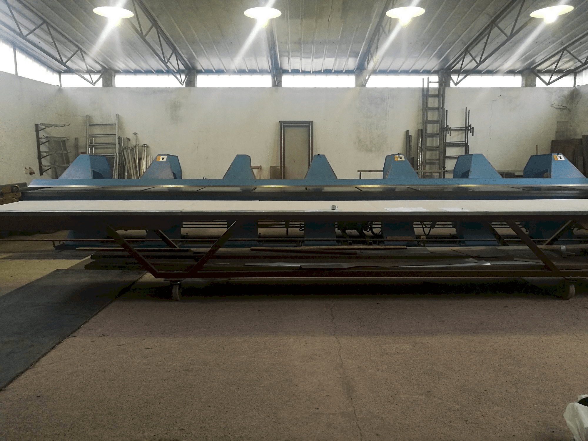 Widok z przodu maszyny Jorns Norma Line 125 SM CNC 400-10