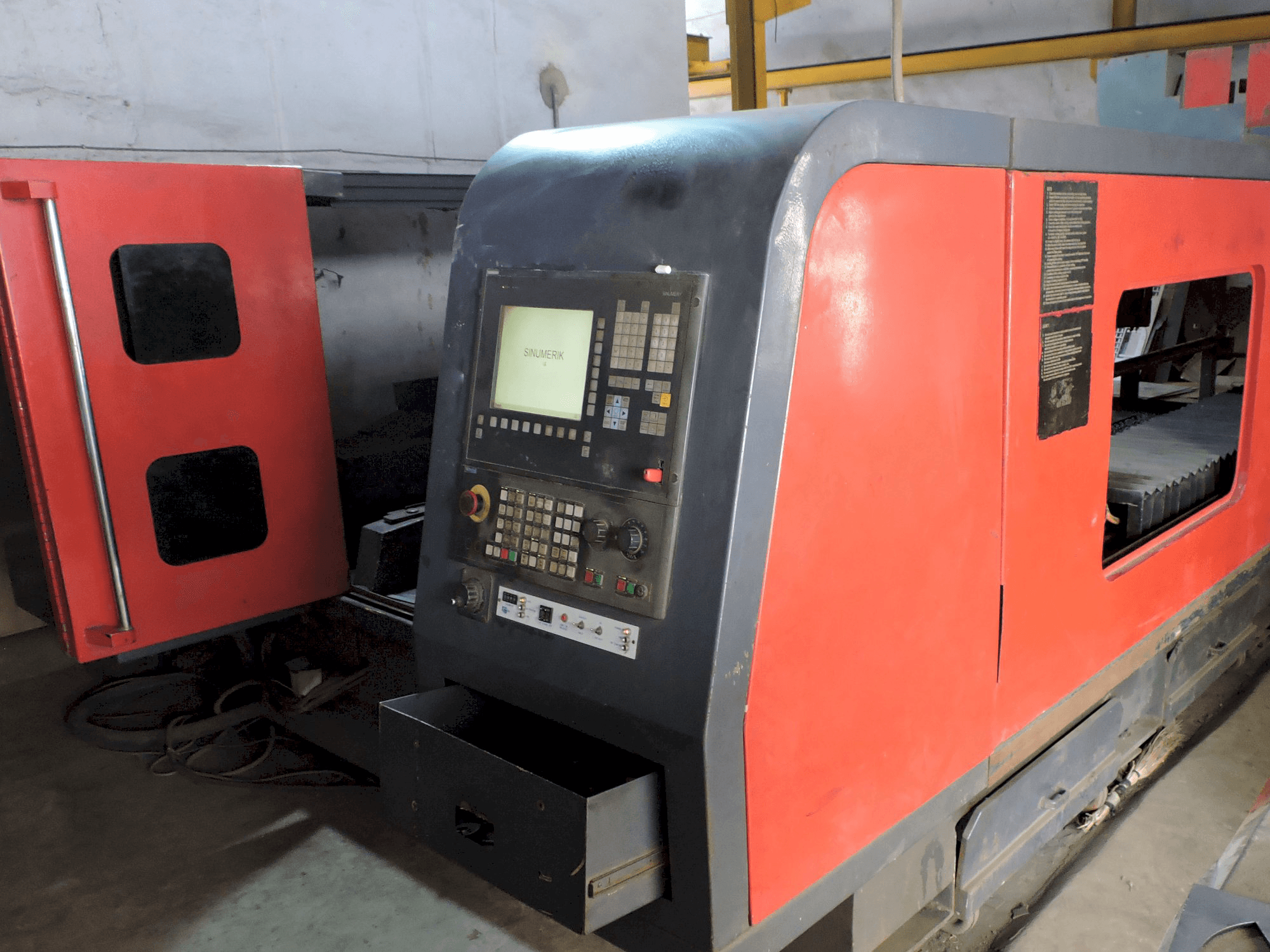 Widok z prawej maszyny Sahajanand Future X