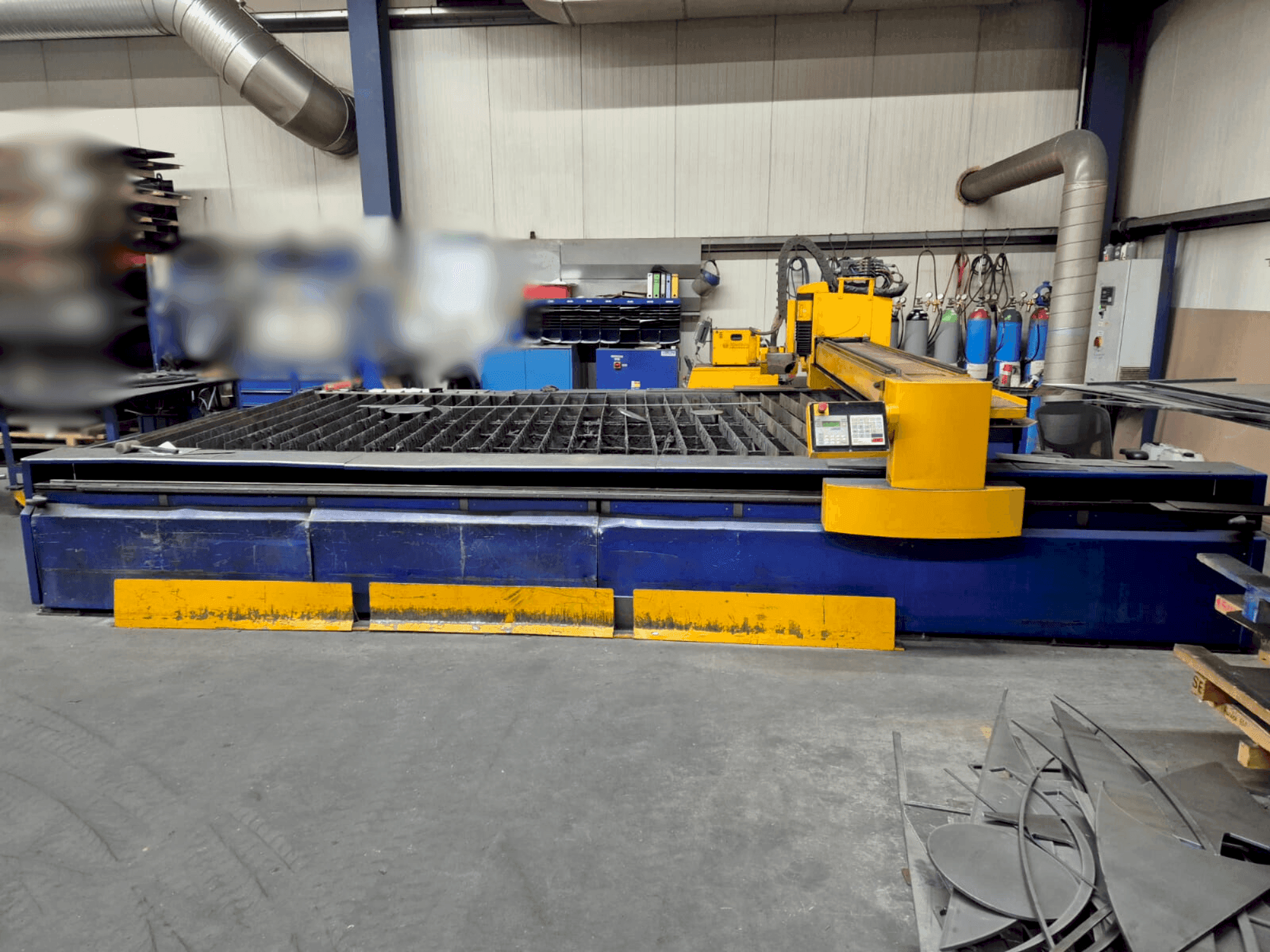 Widok z przodu maszyny MicroStep SPL-P 4501.25