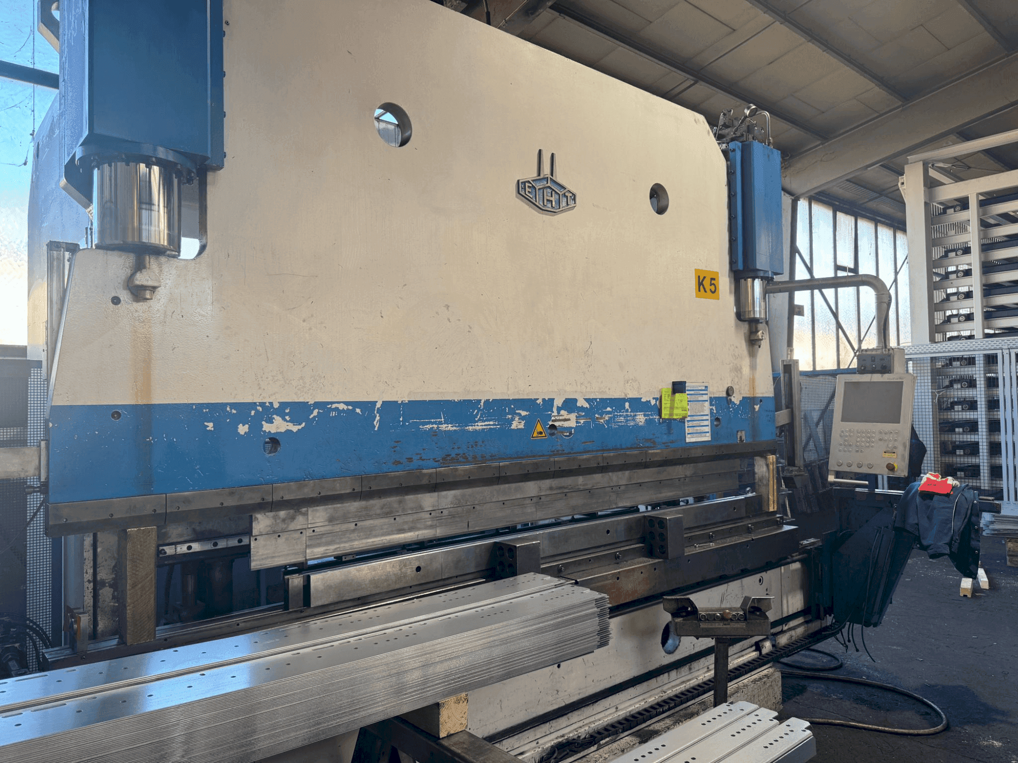 Widok z przodu maszyny EHT EHPS 20-35