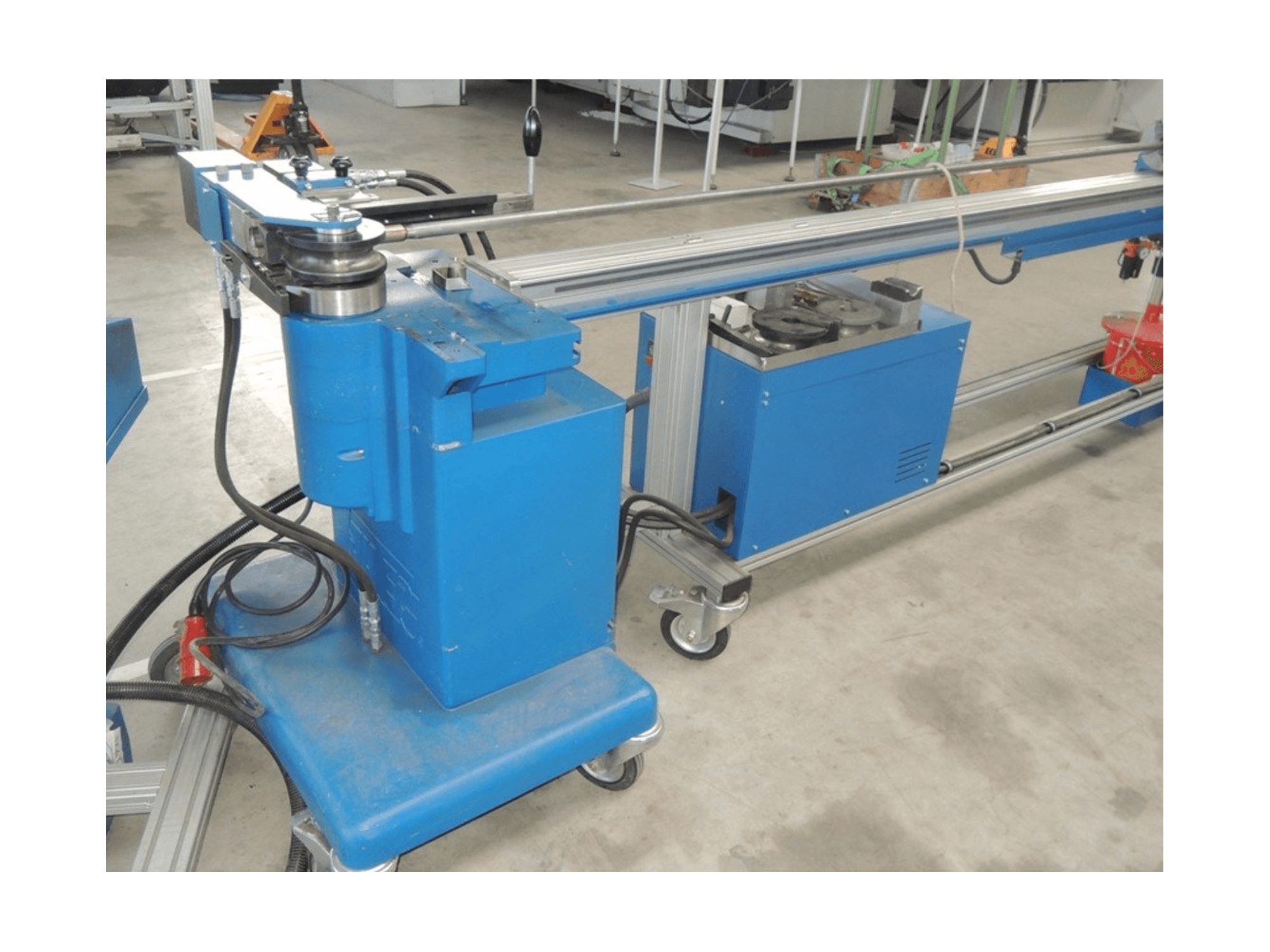 Widok z przodu maszyny JUTEC 5030