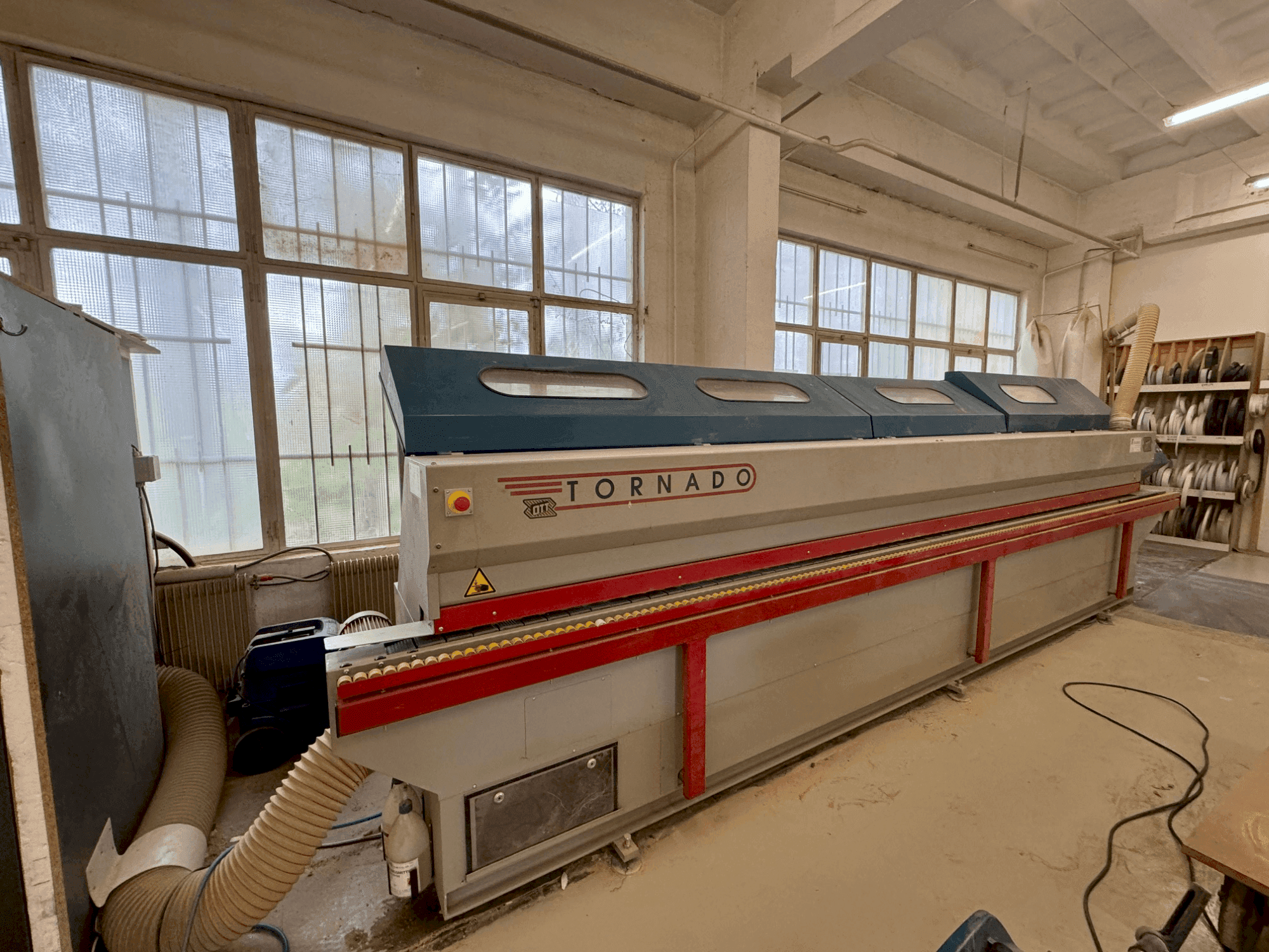 Widok z przodu maszyny OTT Tornado