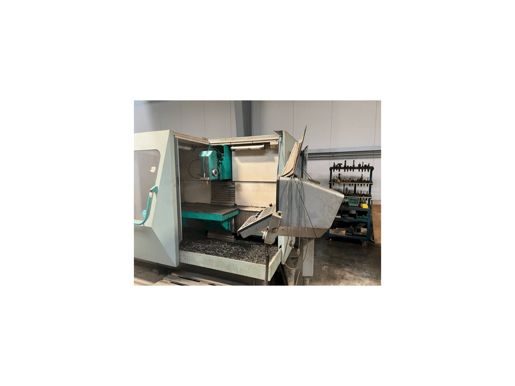 Widok z przodu maszyny DECKEL FP 4-60