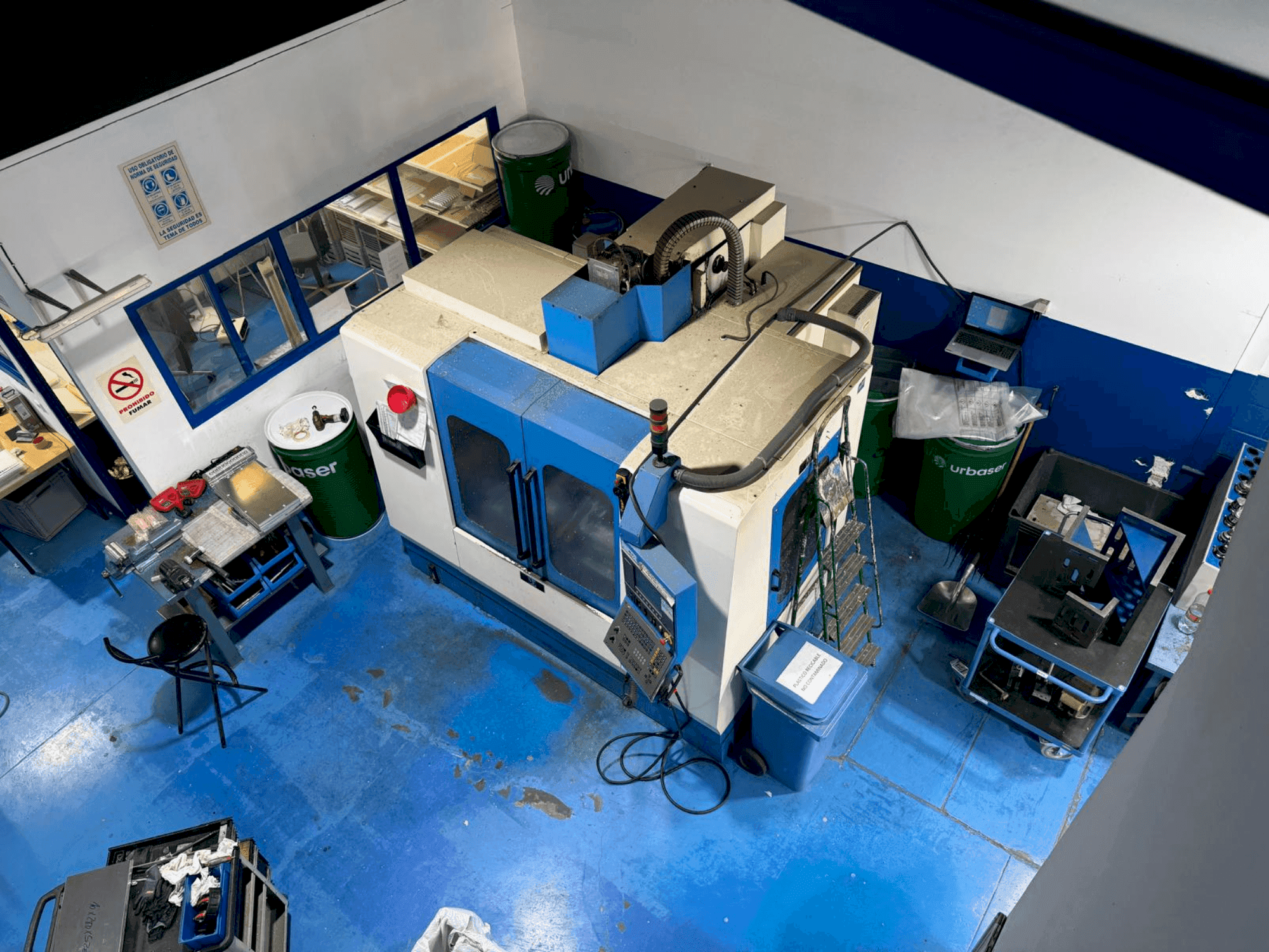 Widok z przodu maszyny LAGUN GVC 1000