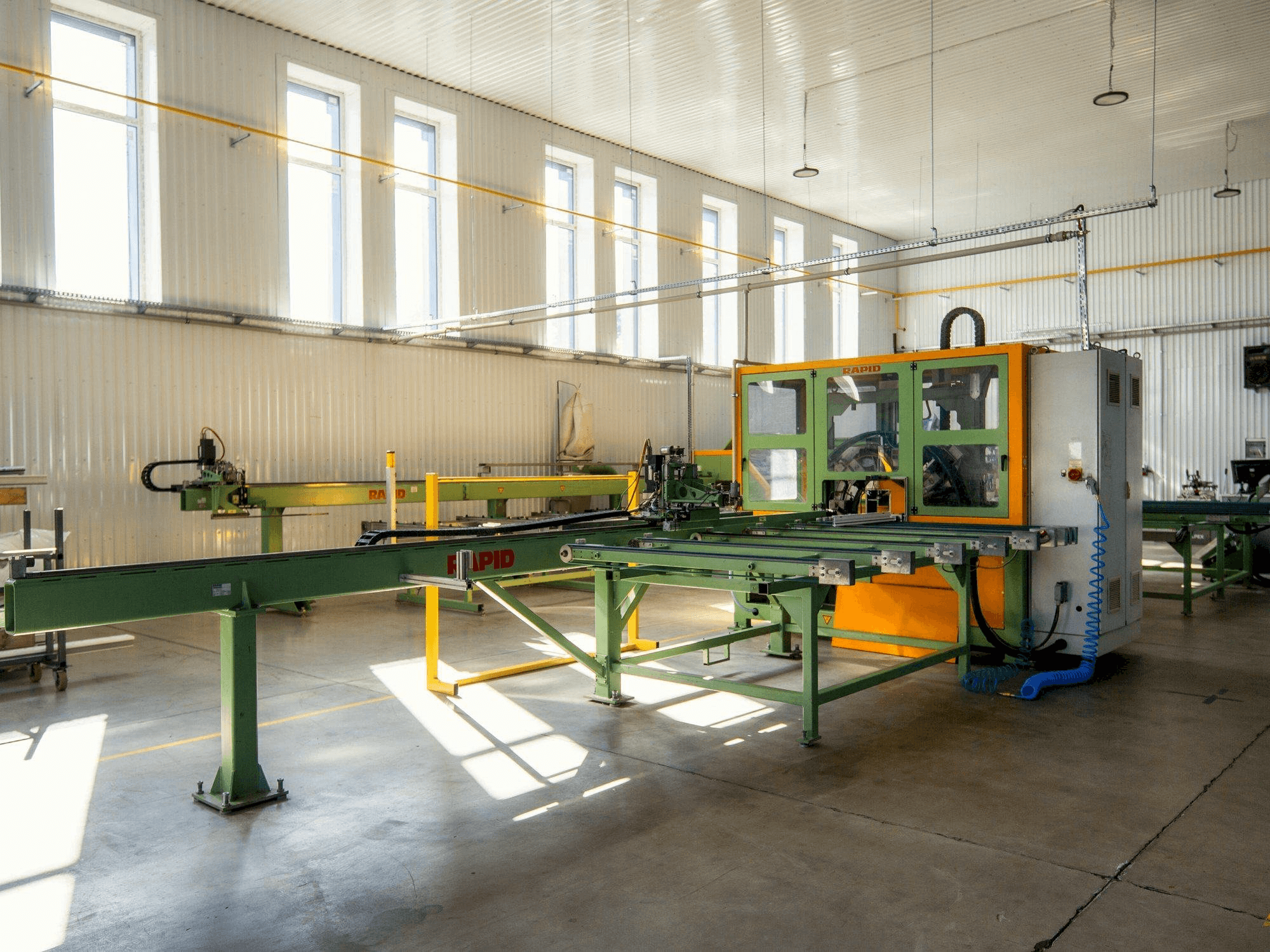 Widok z przodu maszyny RAPID MFC EVOLUTION II