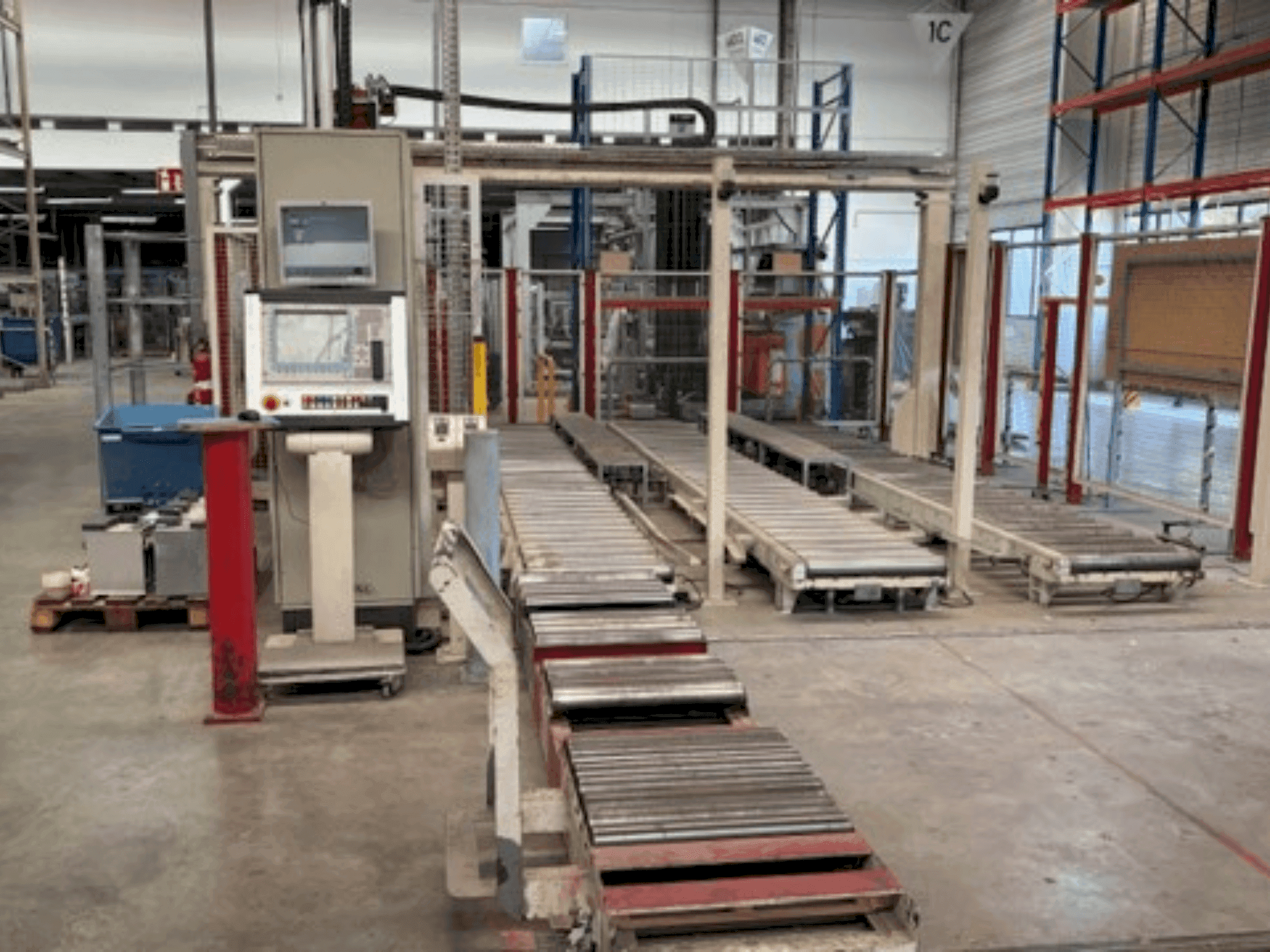 Widok z przodu maszyny LIGMATECH MAW/Nottmeyer, Ligmatech