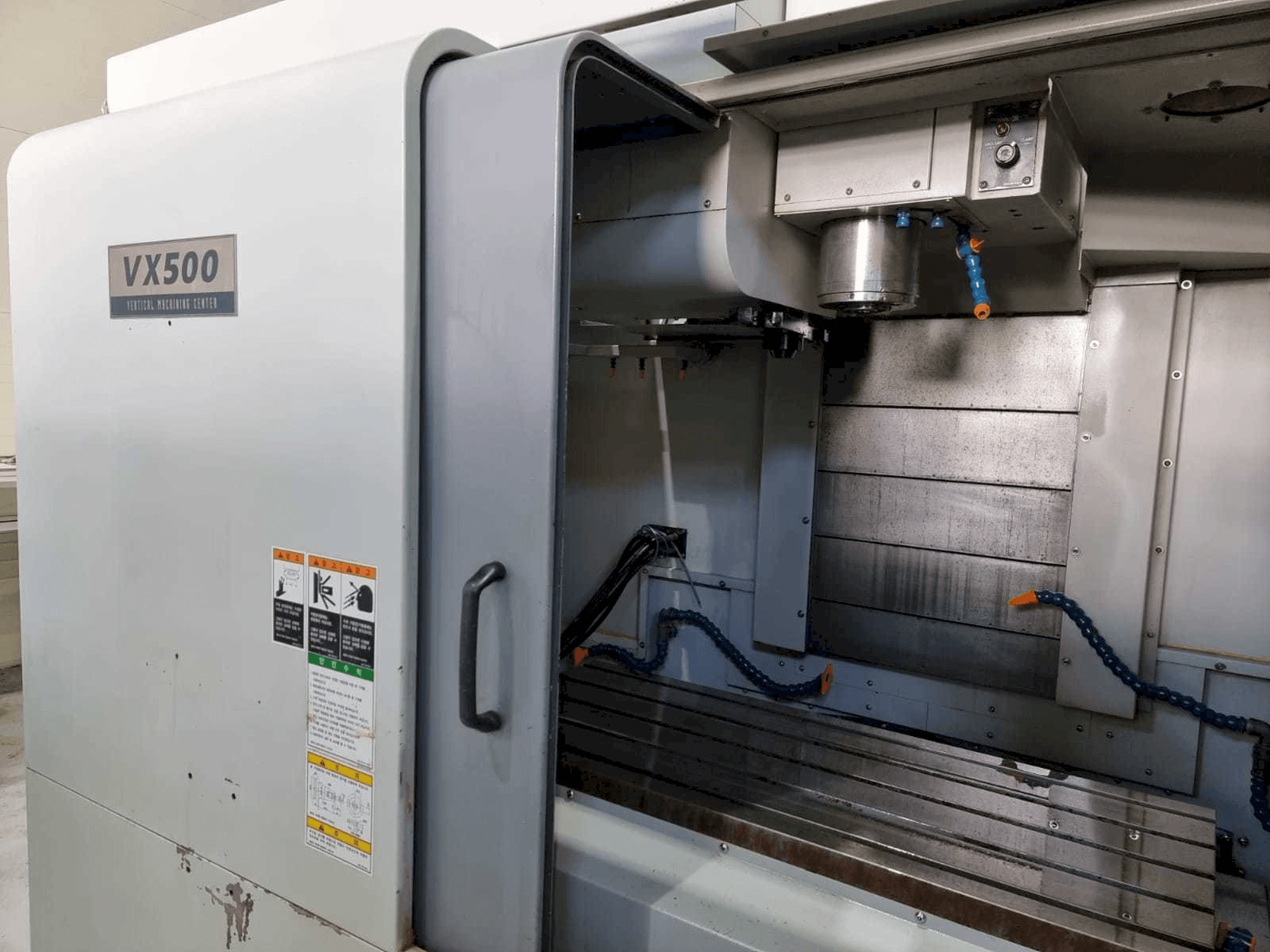 Widok z przodu maszyny Hyundai Wia VX500