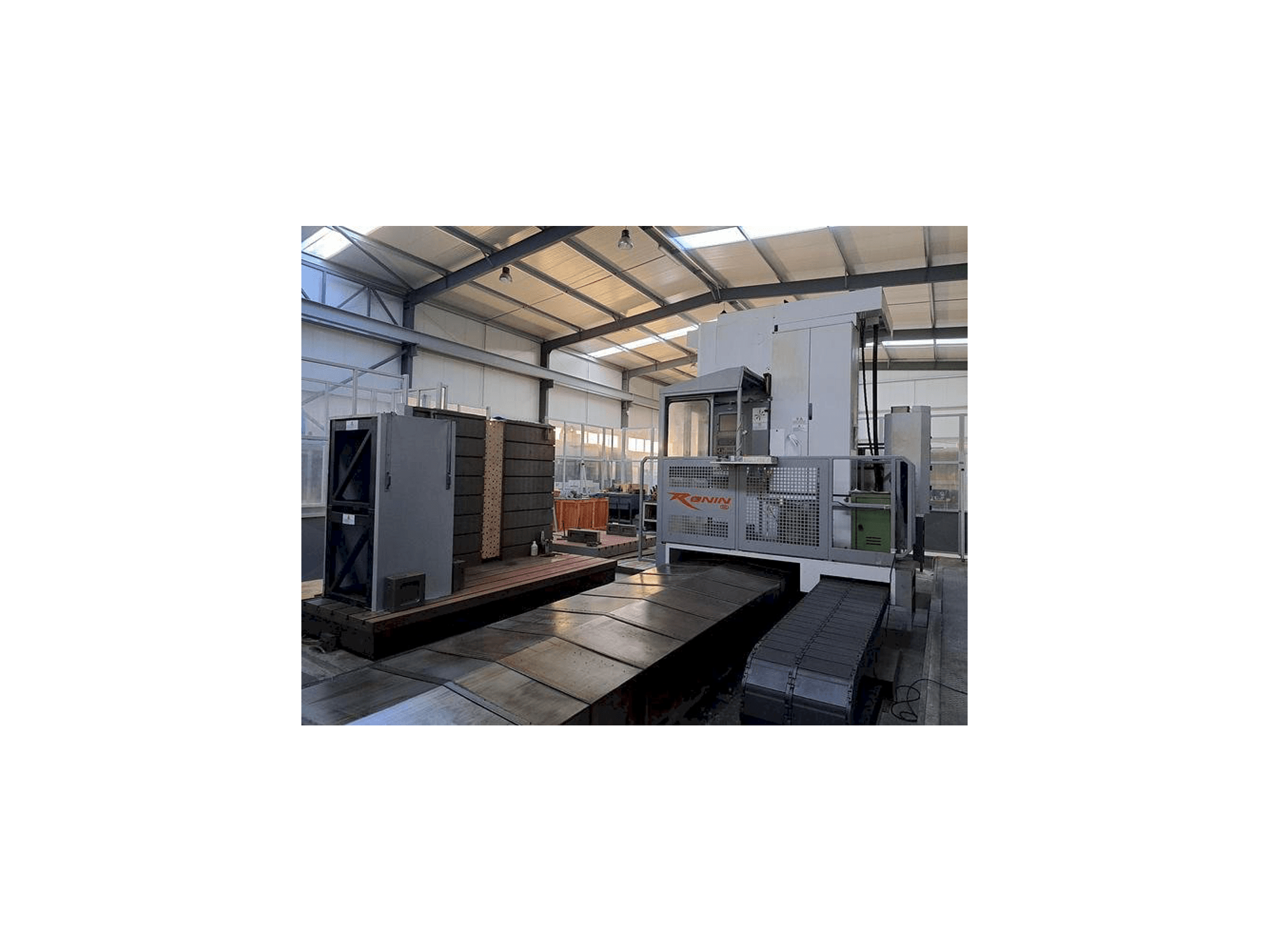 Widok z przodu maszyny FPT RONIN