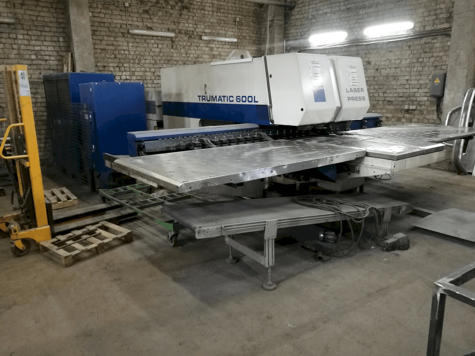 Widok z przodu maszyny Trumpf Trumatic 600L