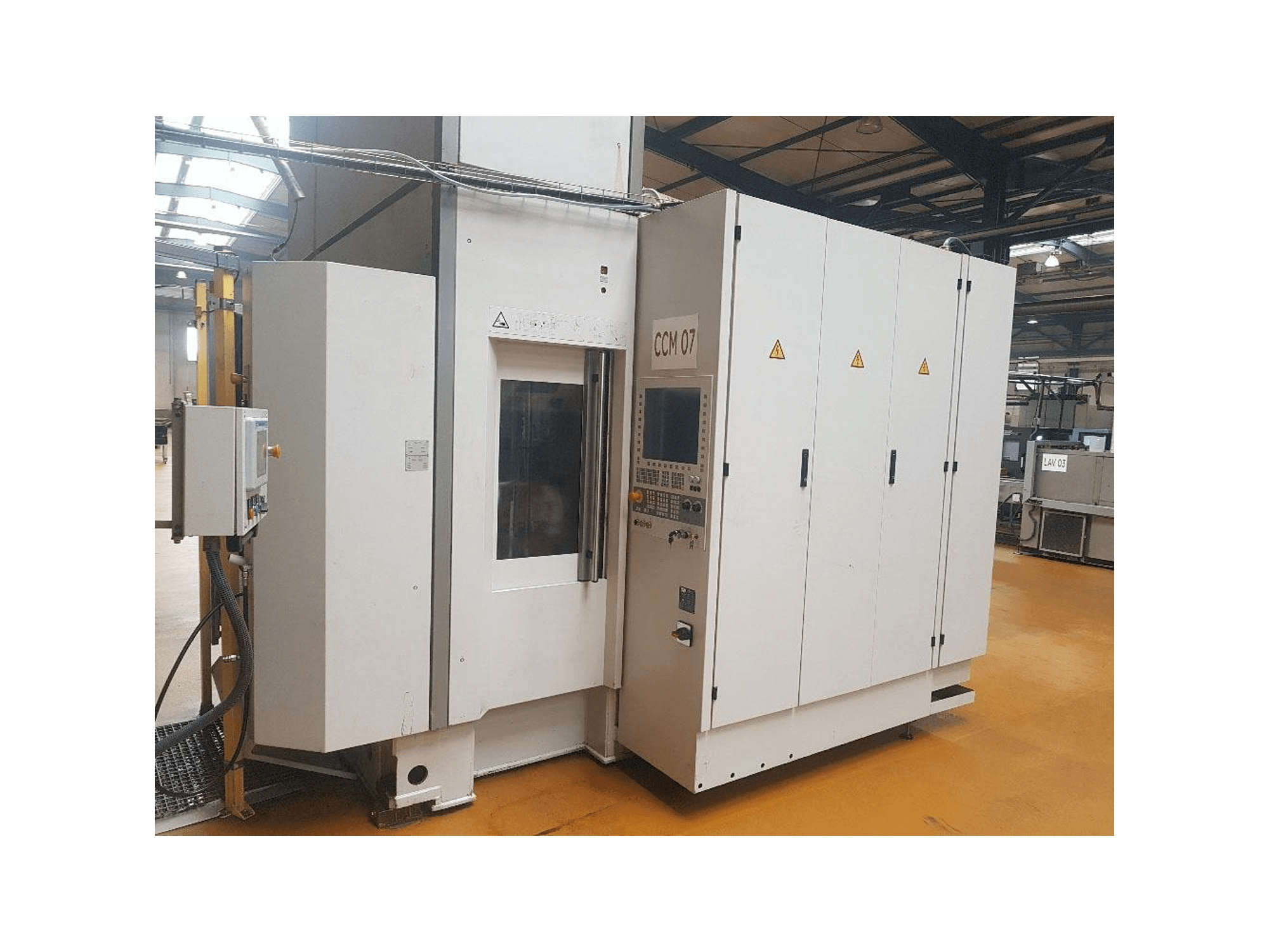 Widok z przodu maszyny SW BA322