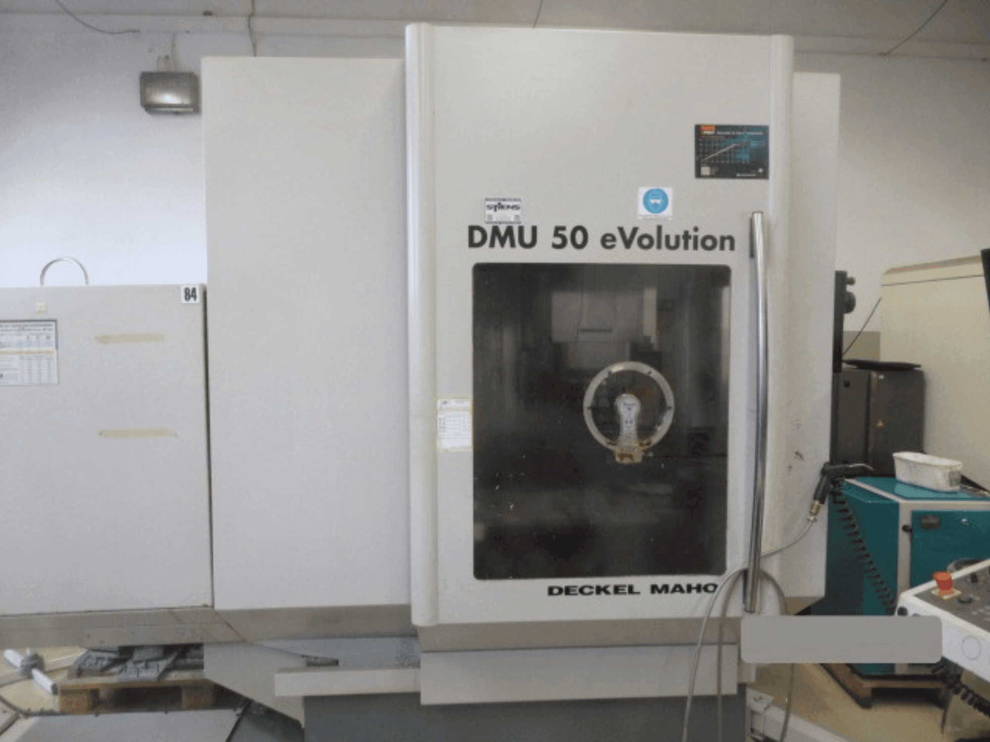 Widok z przodu maszyny DECKEL MAHO DMU 50 eVolution