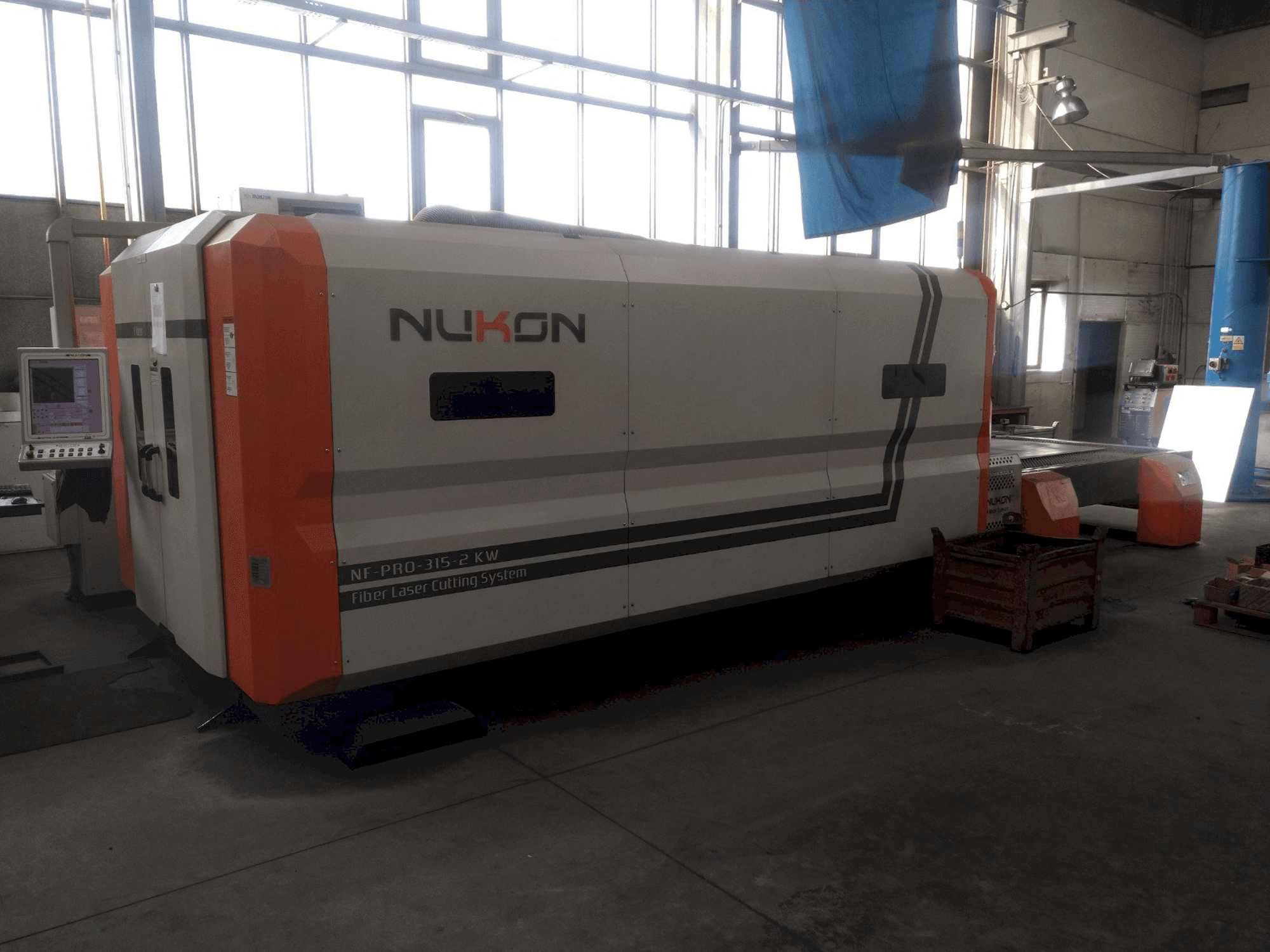 Widok z przodu maszyny NUKON NF PRO 315