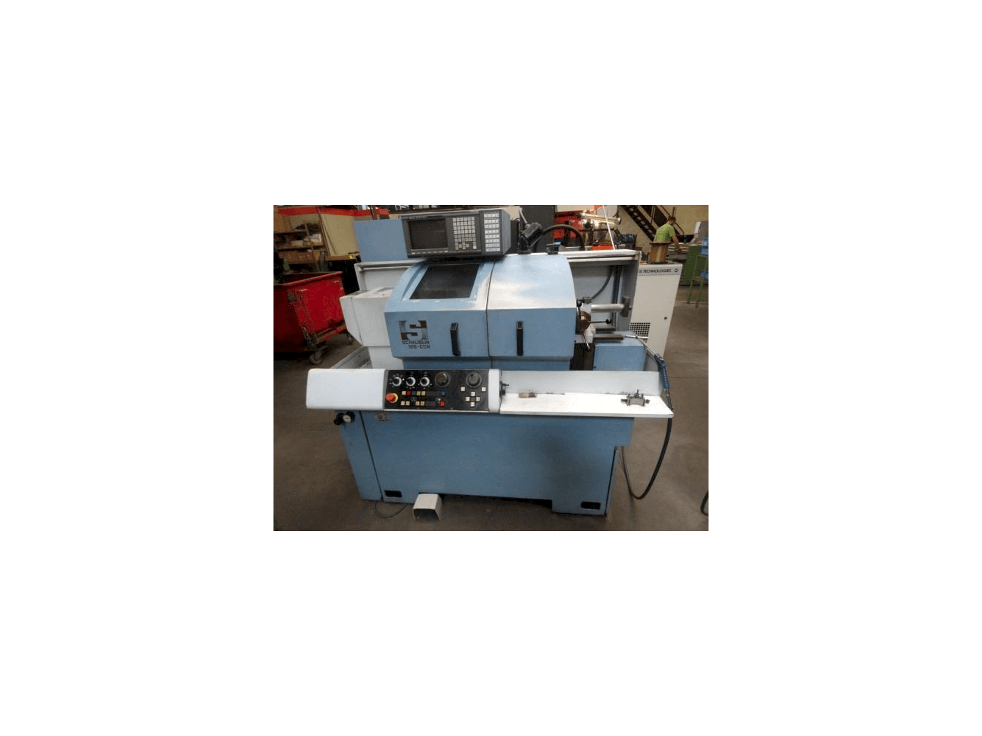 Widok z przodu maszyny SCHAUBLIN 125-CCN