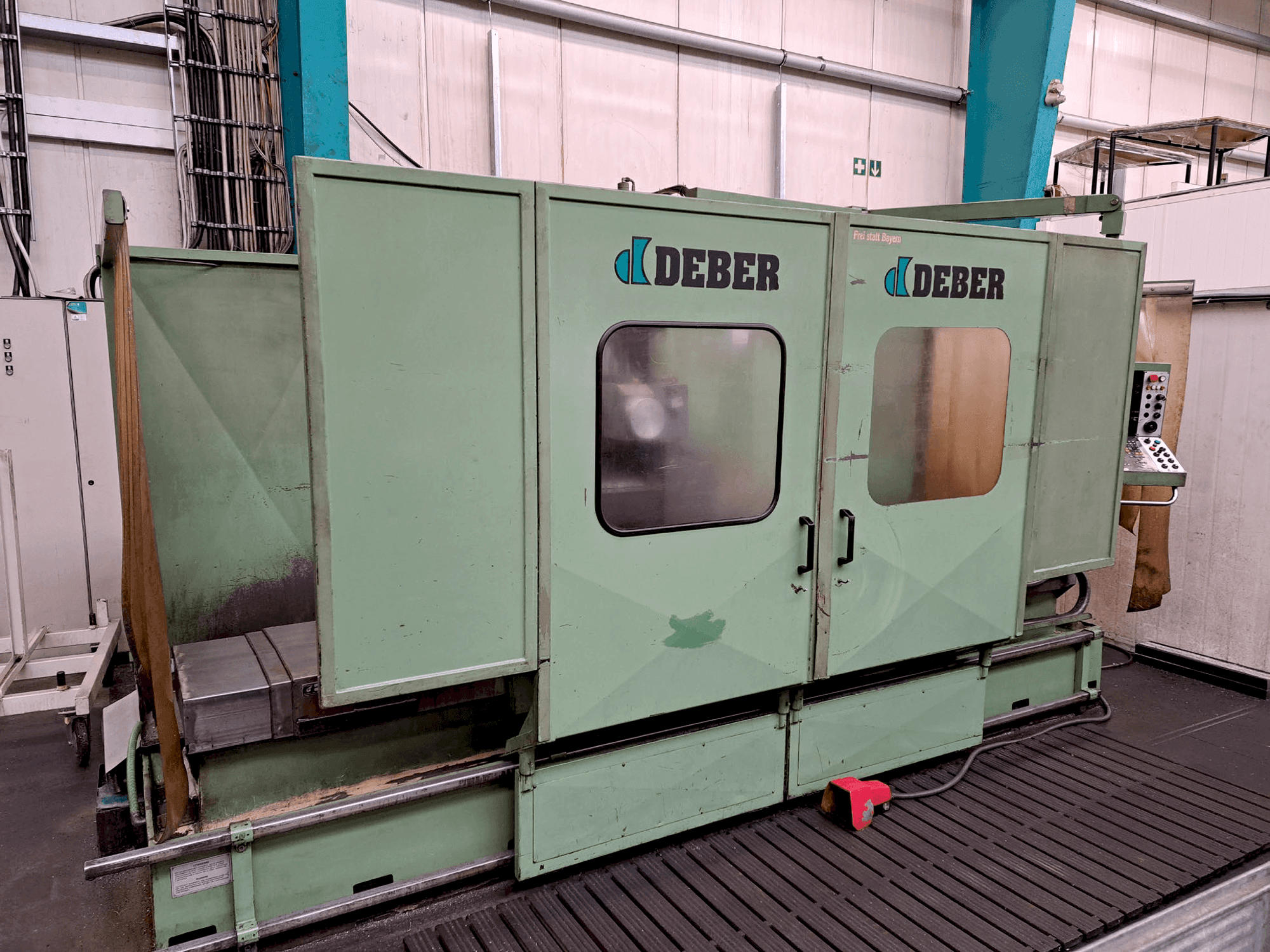 Widok z przodu maszyny DEBER Dinamyc 2