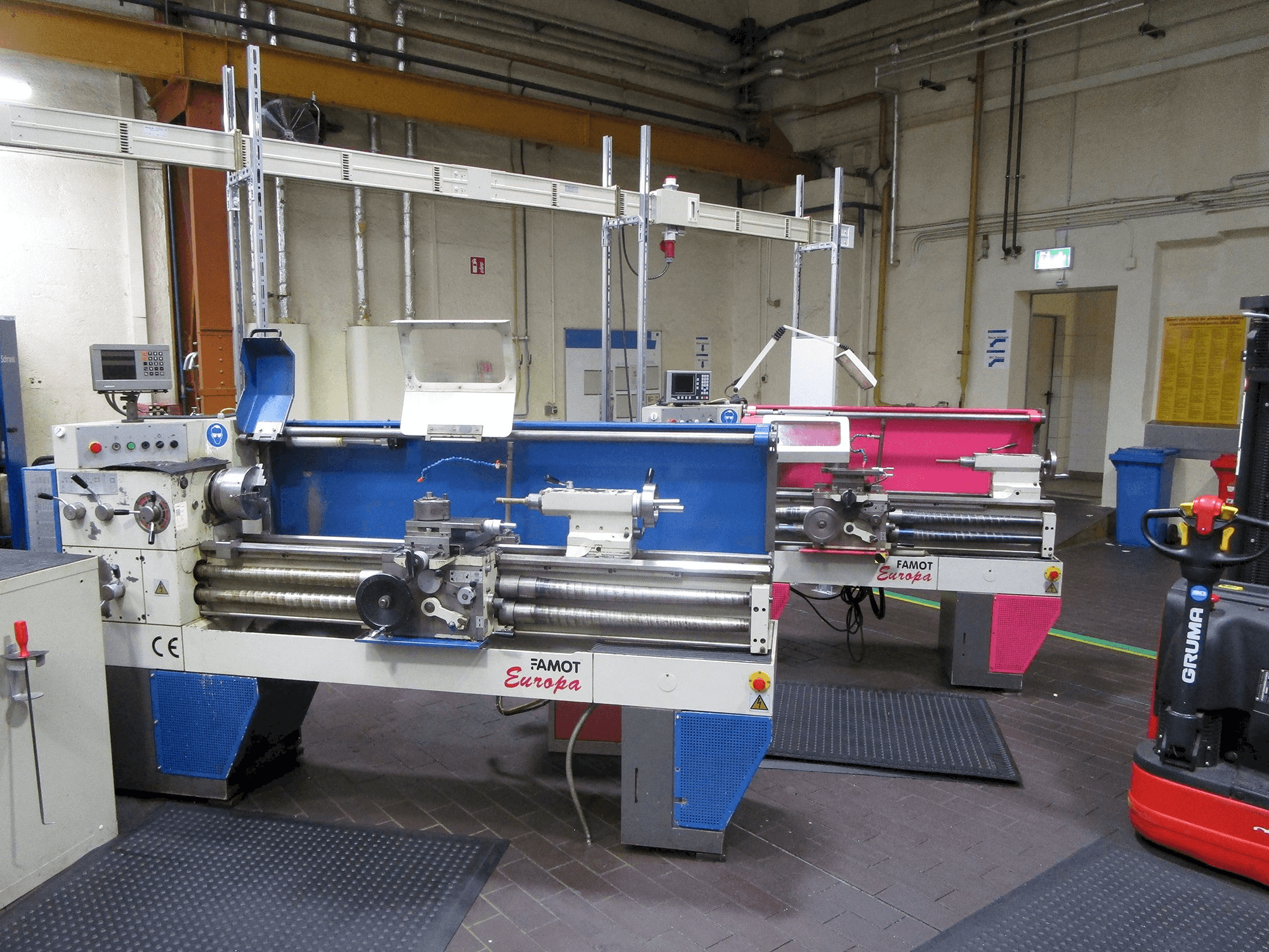 Widok z przodu maszyny FAMOT EUROPA