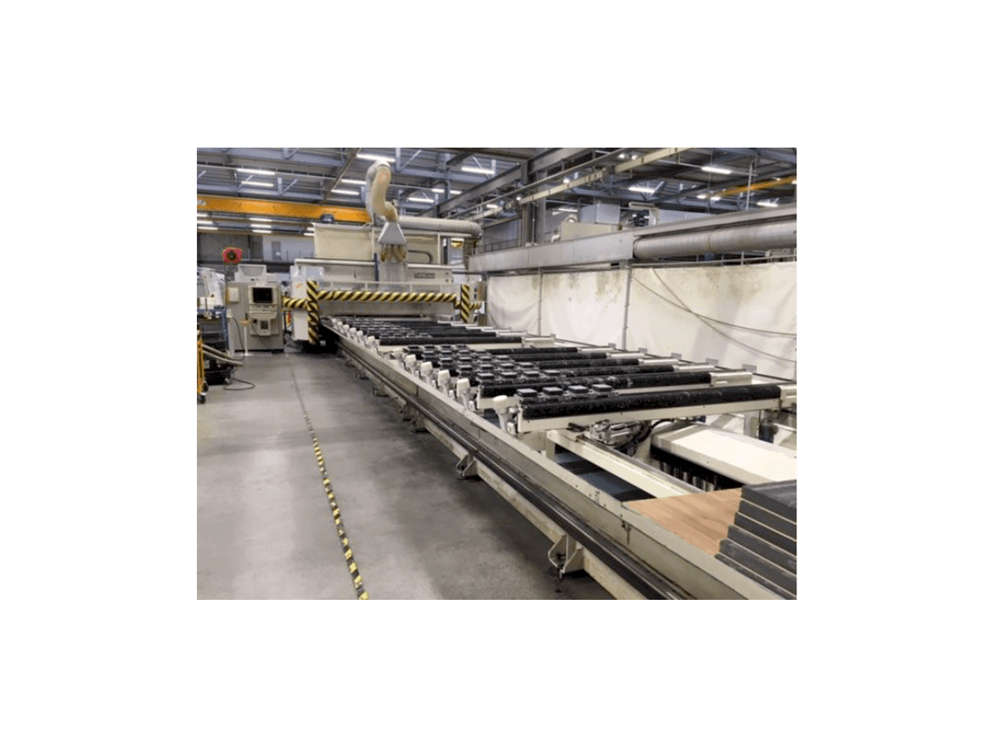 Widok lewej strony maszyny Uniteam 5 achs