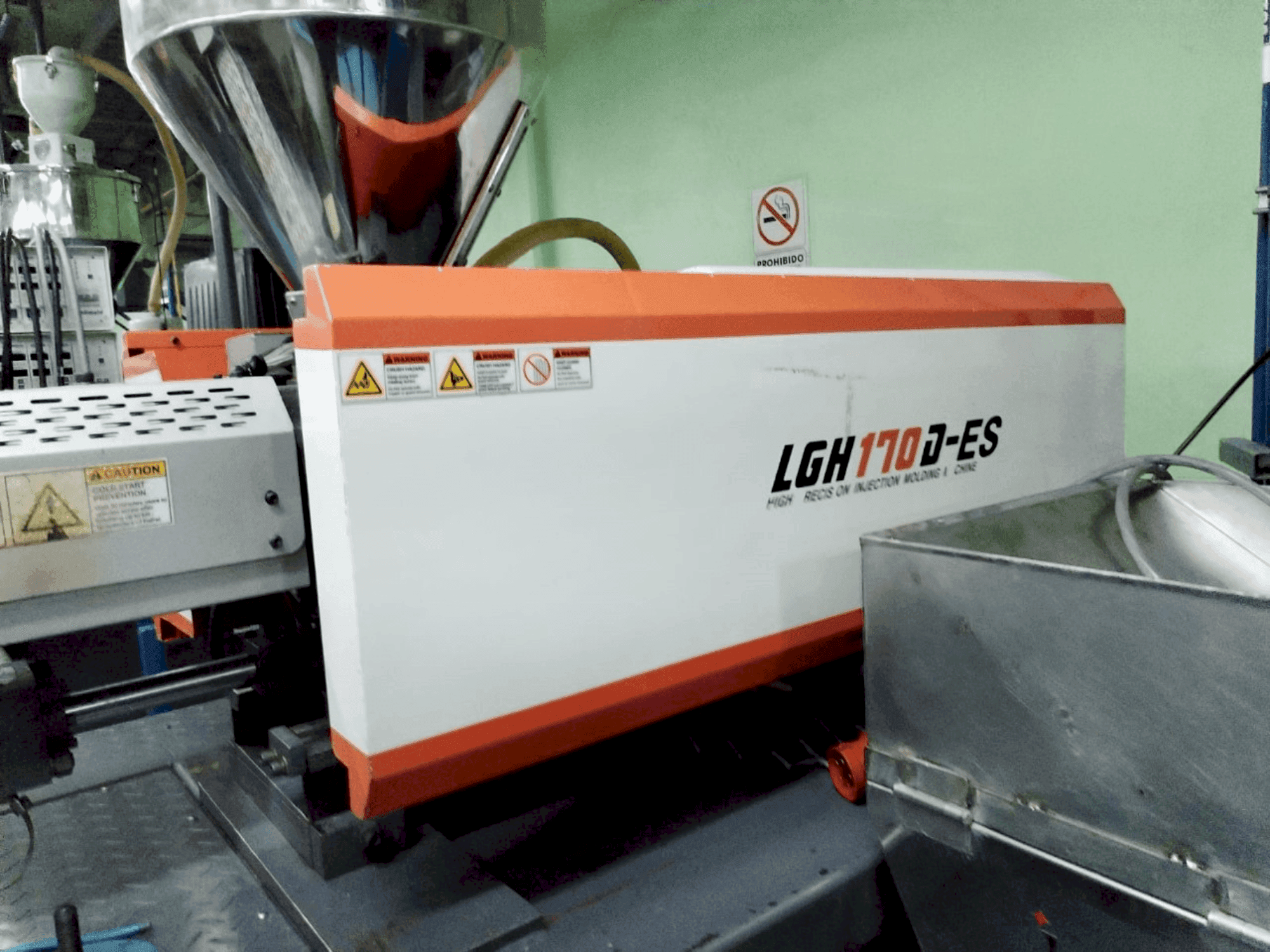 Widok z przodu maszyny LS MTRON LGH 170D-ES