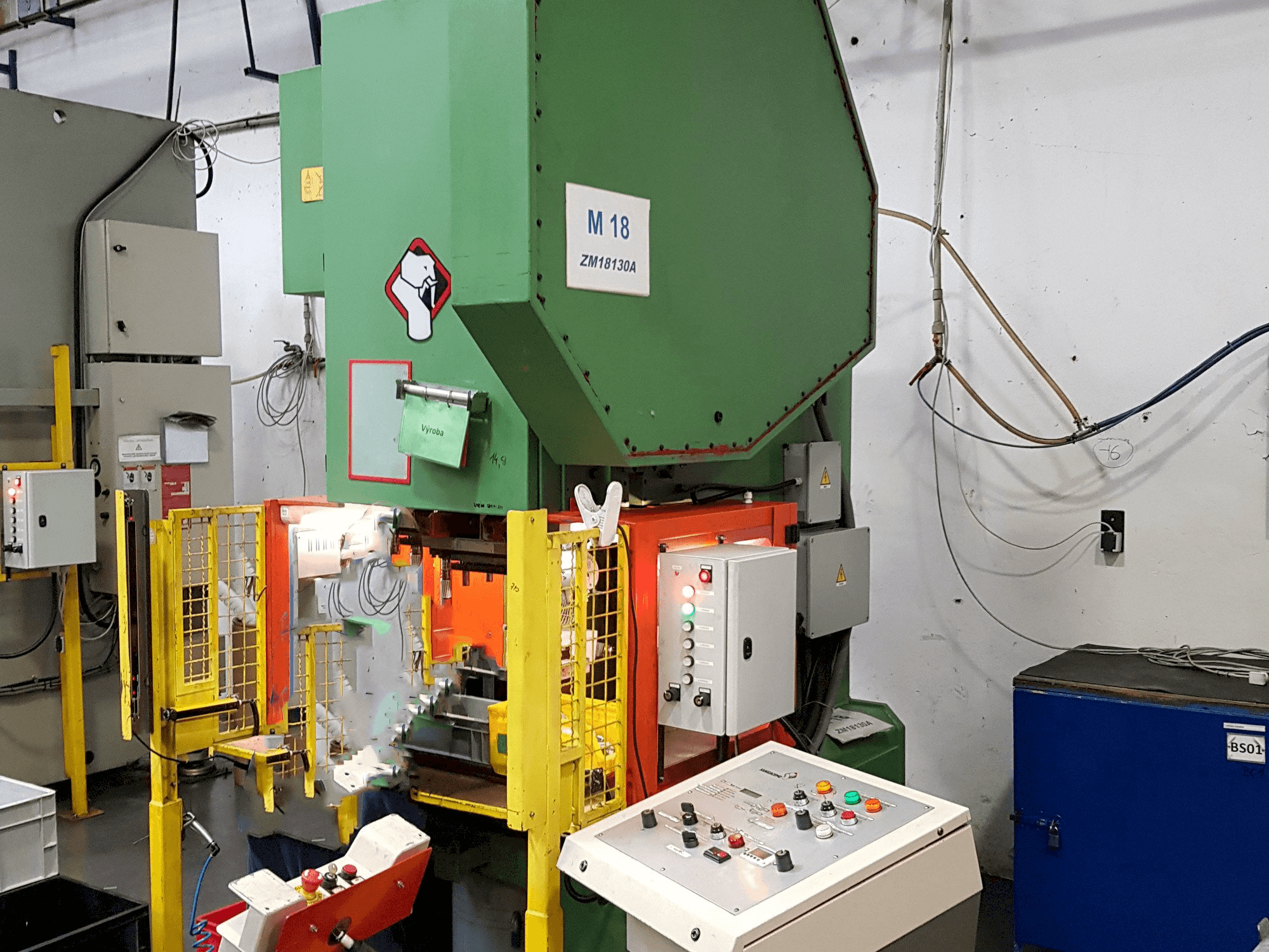 Widok z przodu maszyny Giacomo T 130R