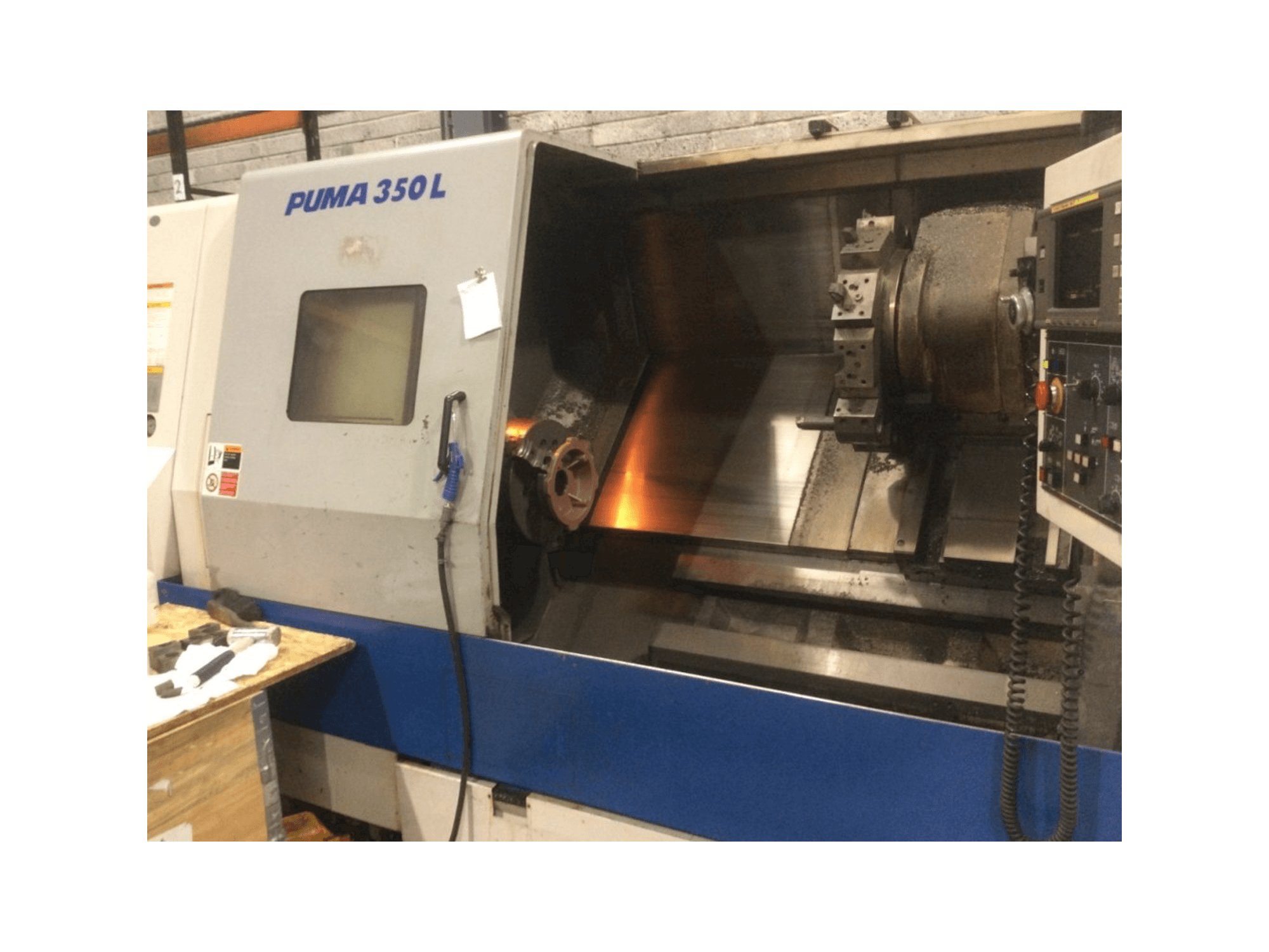 Widok z przodu maszyny DAEWOO Puma 350LB