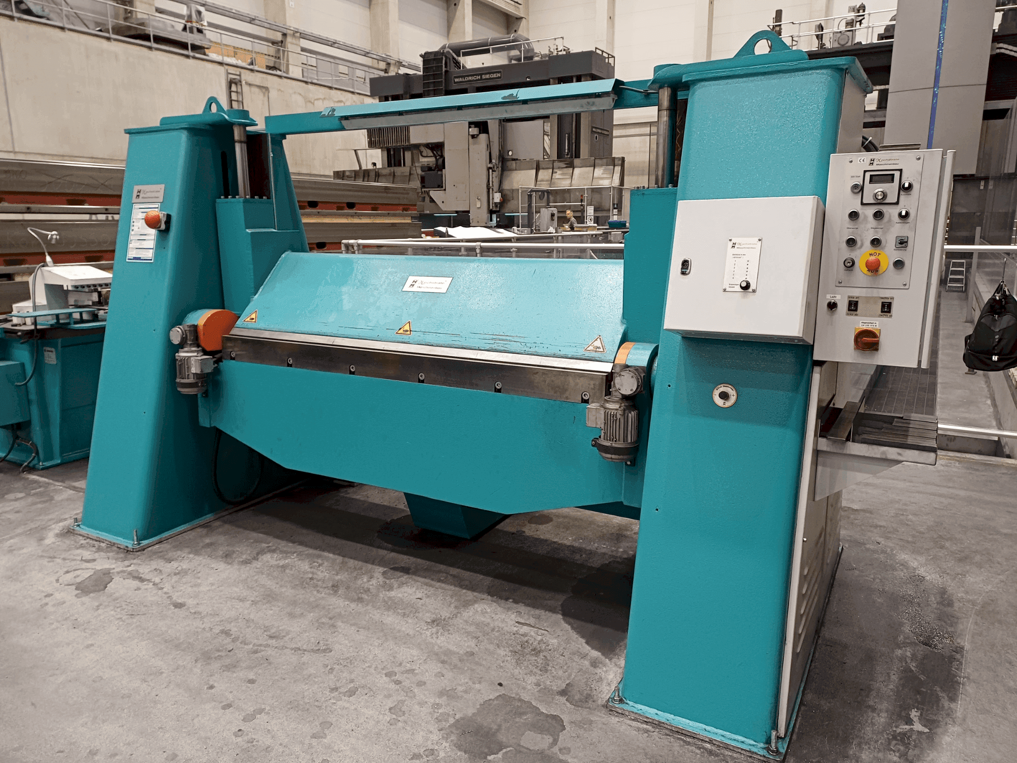 Widok z przodu maszyny DR. HOCHSTRATE 2000/6