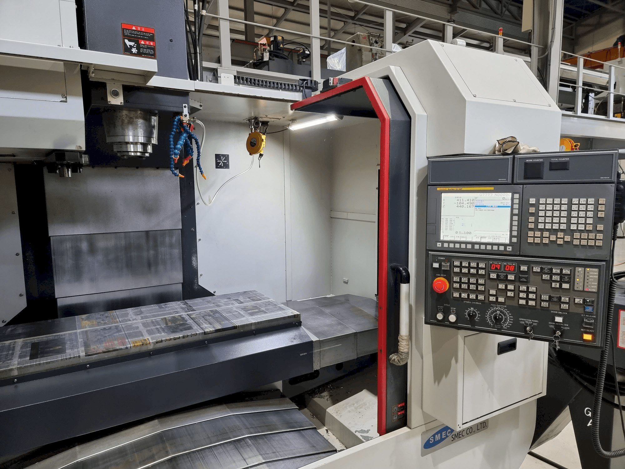 Widok z przodu maszyny SMEC LCV 650