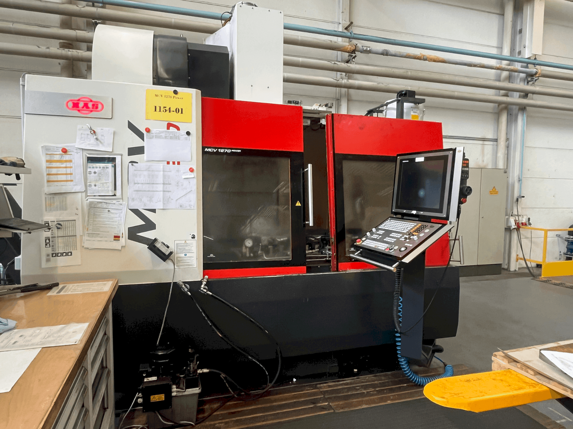 Widok z przodu maszyny MAS MCV 1270 Power