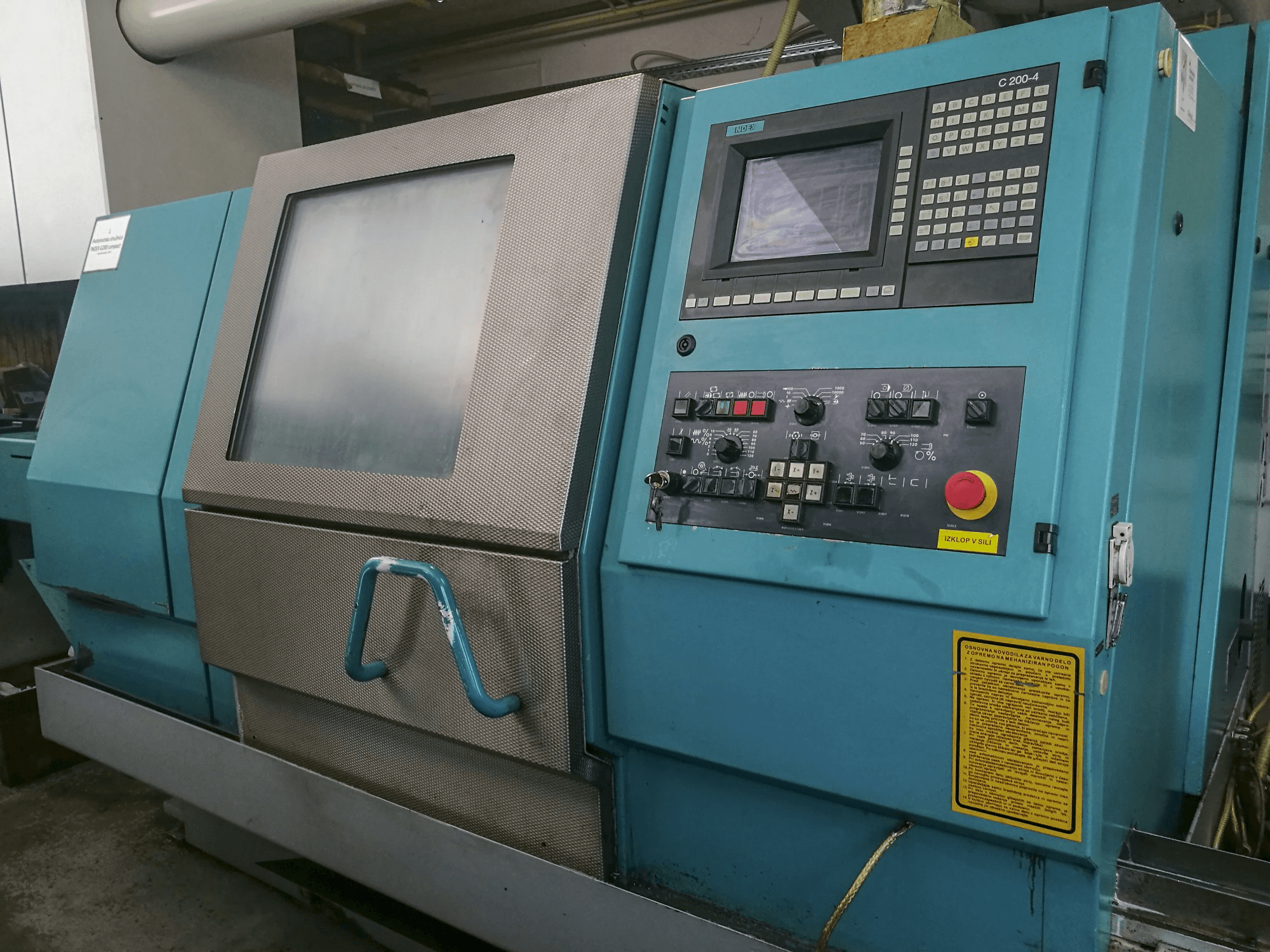 Widok z przodu maszyny Index G200 Compact