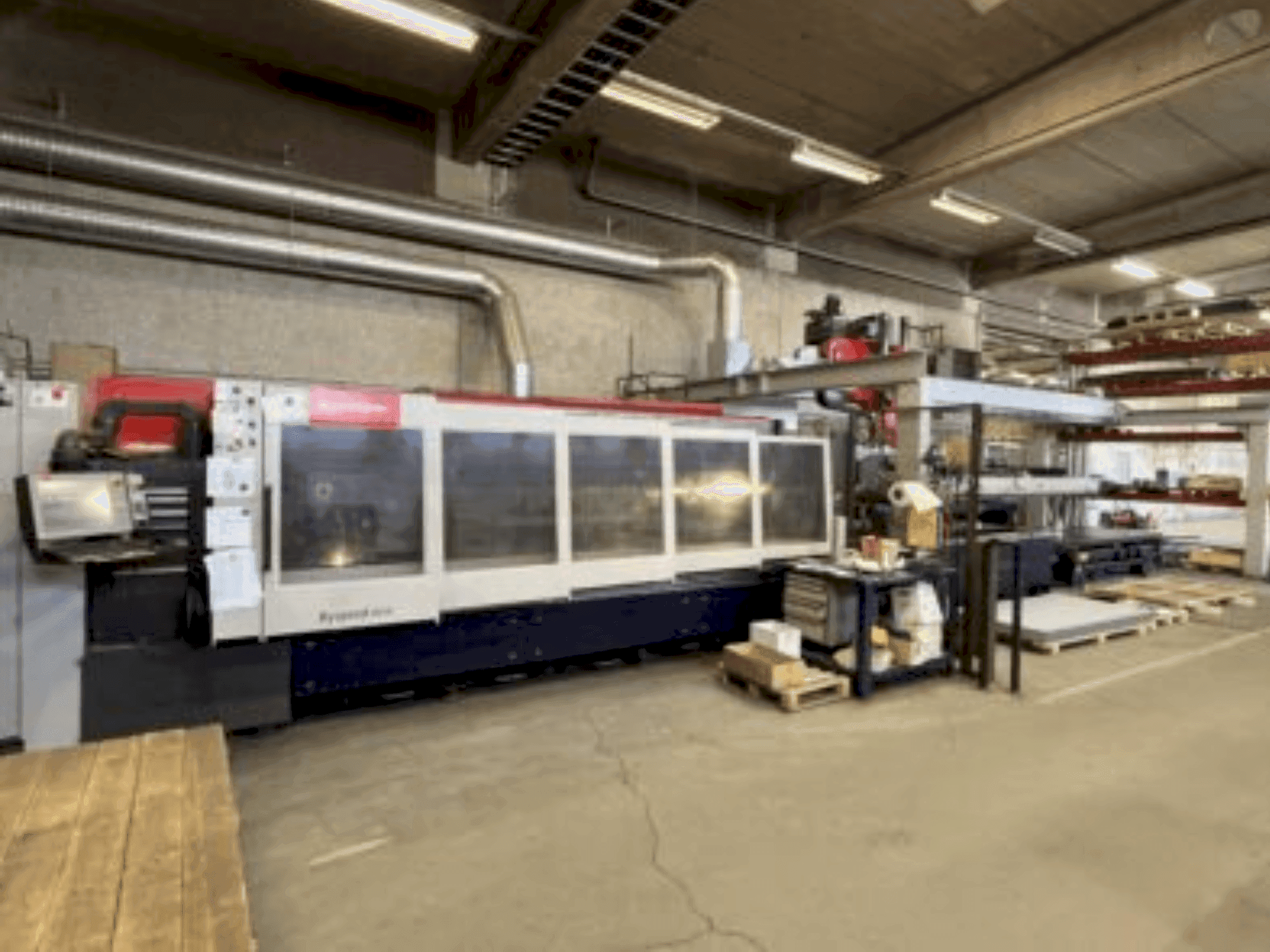 Widok z przodu maszyny Bystronic Bysprint 3015