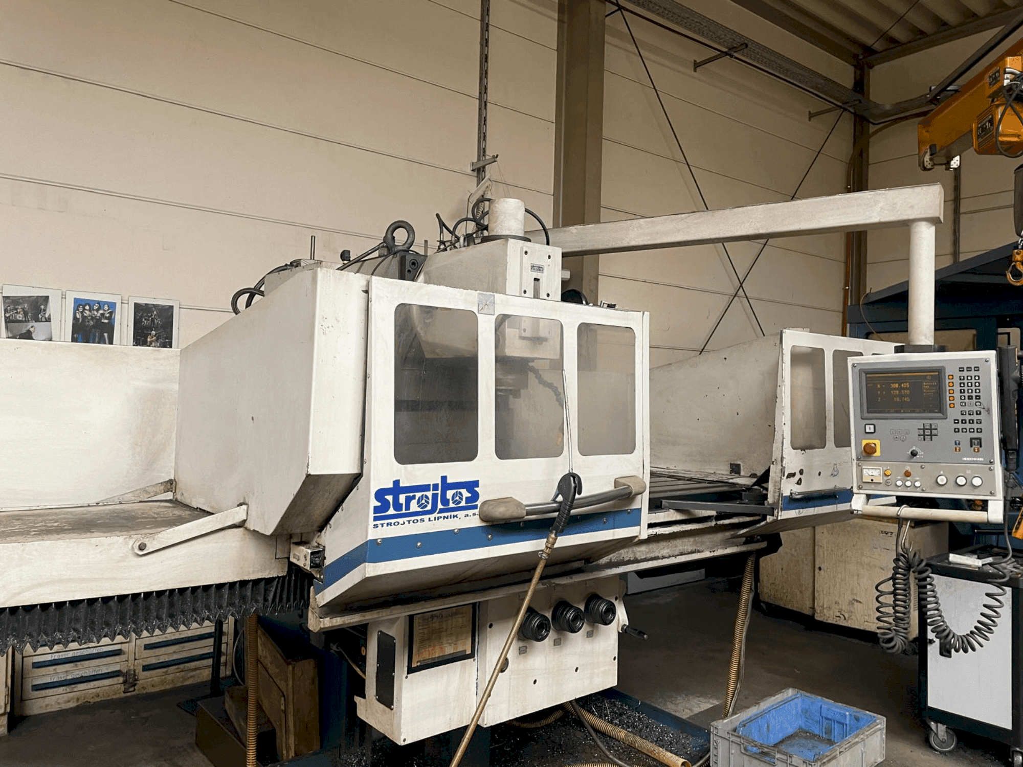 Widok z przodu maszyny Strojtos FGS 63 NCP