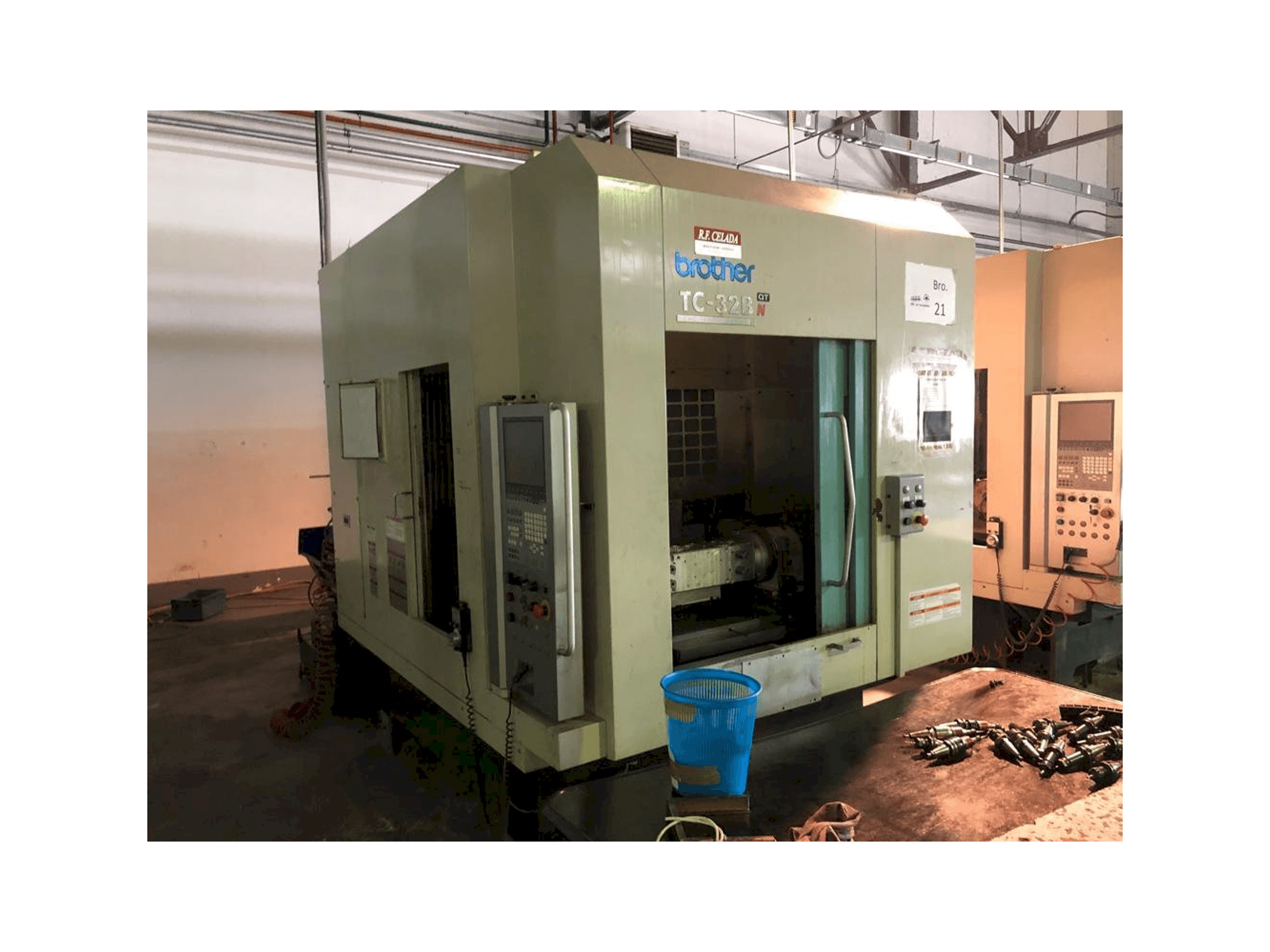 Widok z przodu maszyny Brother TC 32B