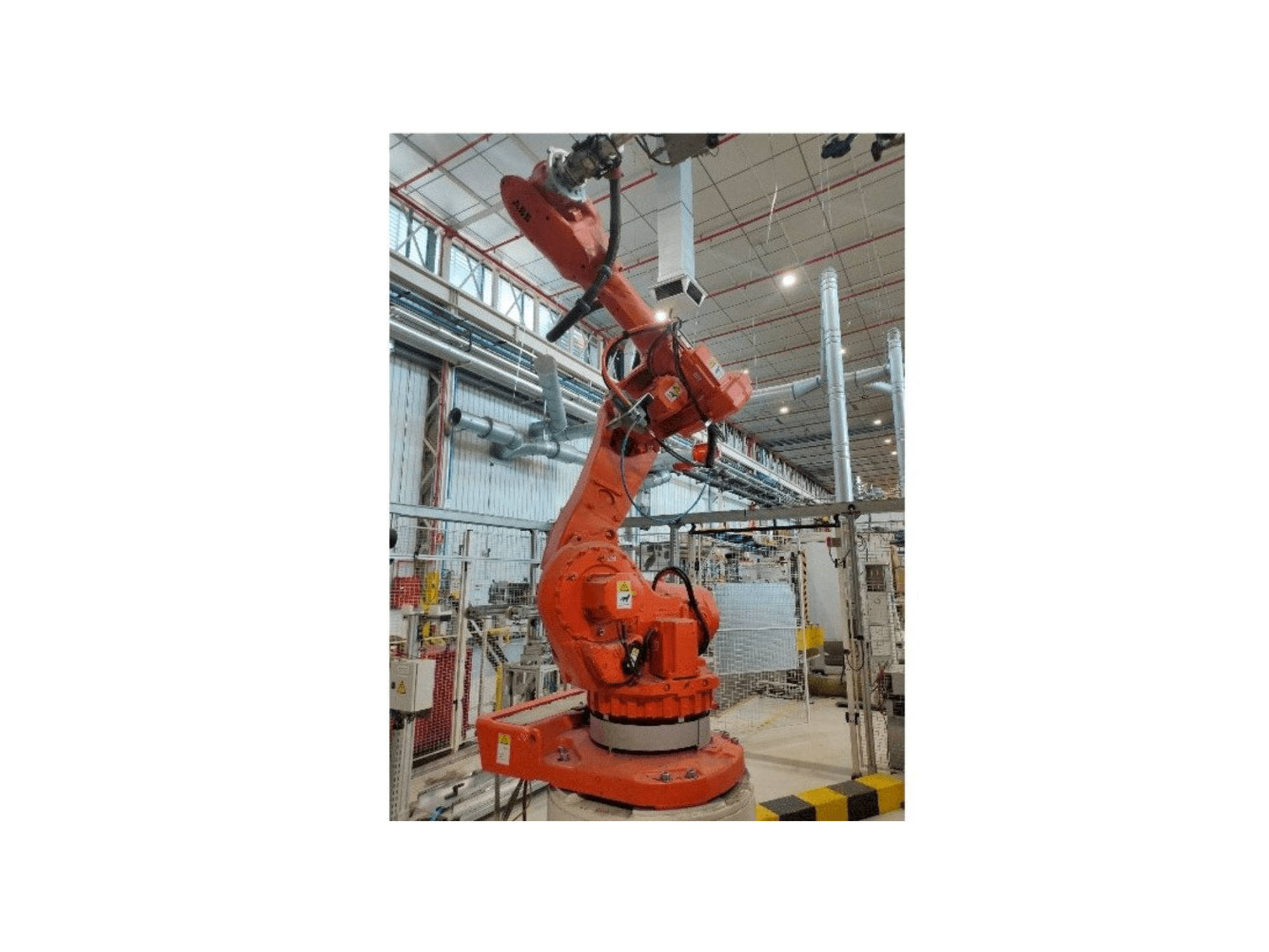 Widok lewej strony maszyny ABB IRB 6600-175/2.55