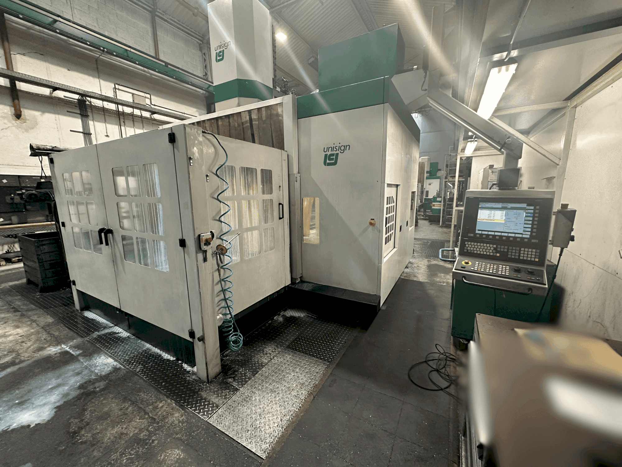 Widok z przodu maszyny Unisign UNIPORT 6000