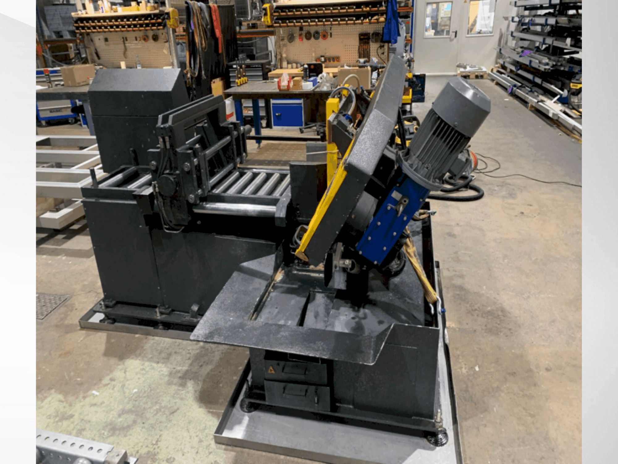 Widok z przodu maszyny BEKA-MAK BMSO 320 GH