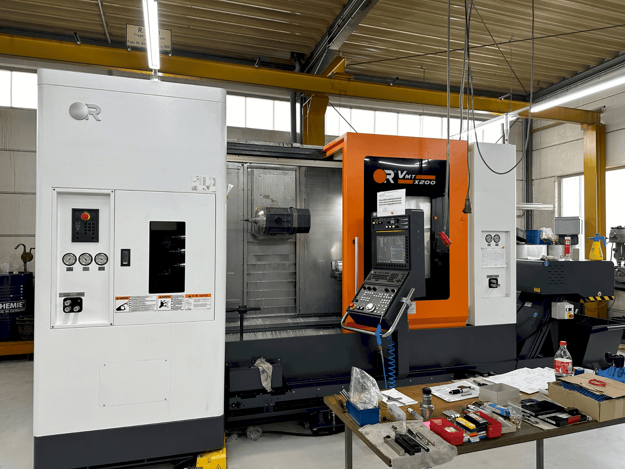 Widok z przodu maszyny Victor VMT X200 (2023)