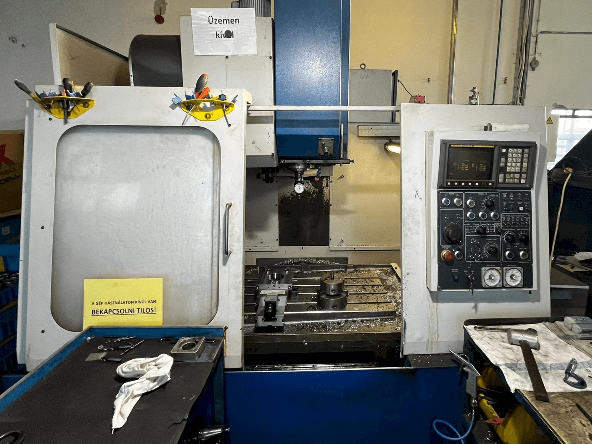 Widok z przodu maszyny Kia KV 35C