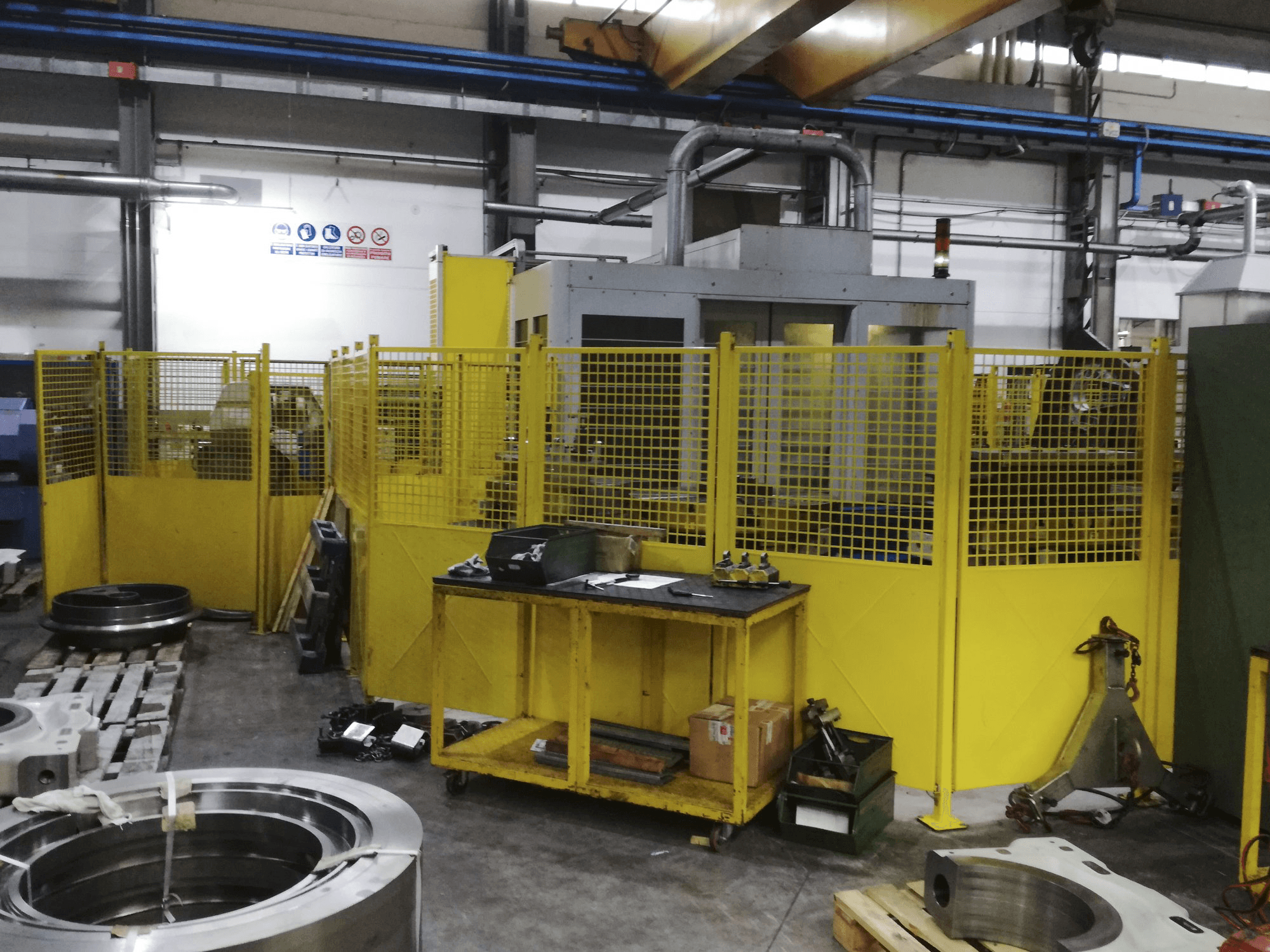 Widok z przodu maszyny Mandelli M8 UT