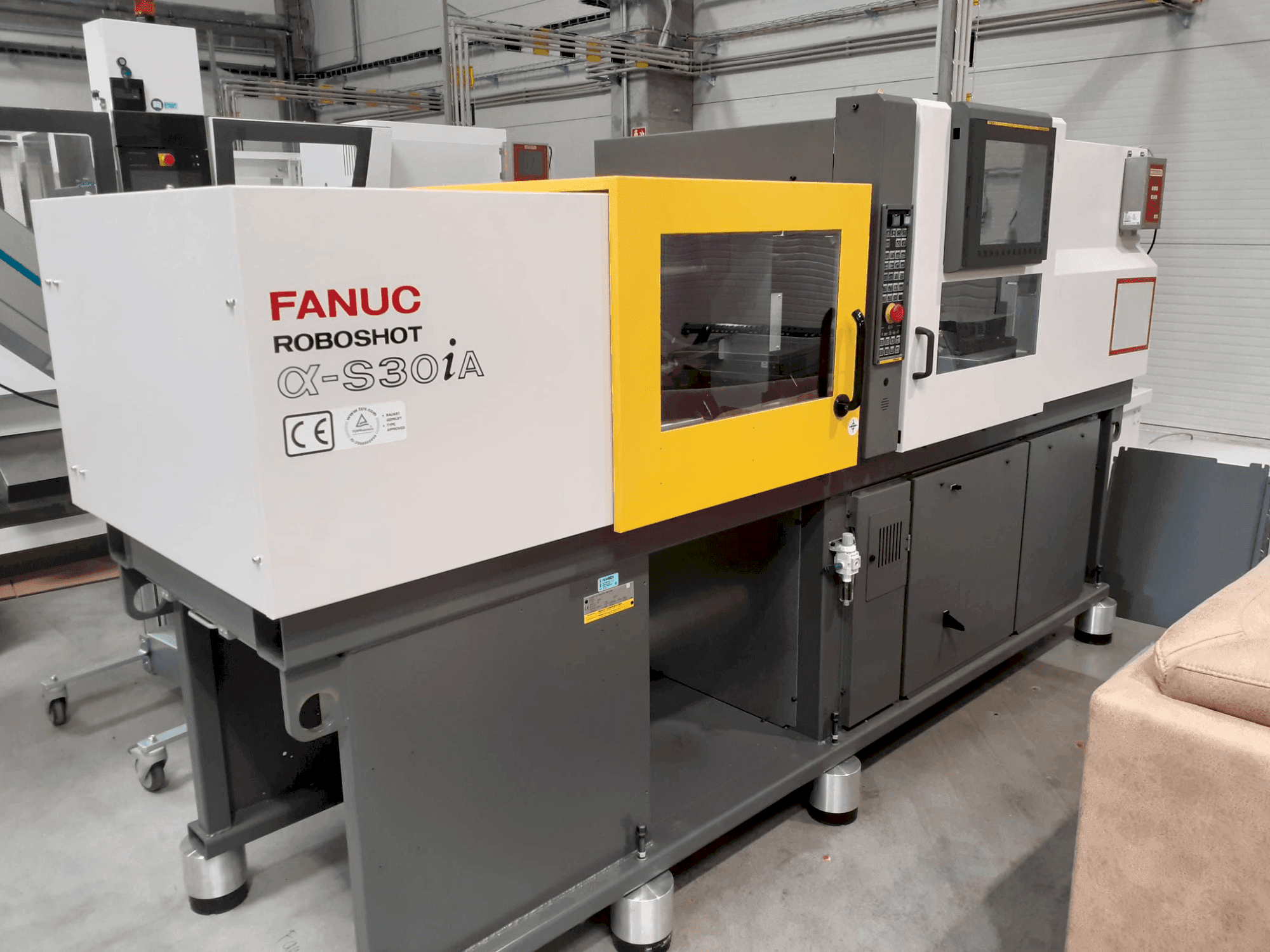 Widok z przodu maszyny FANUC ROBOSHOT α-S 30iA