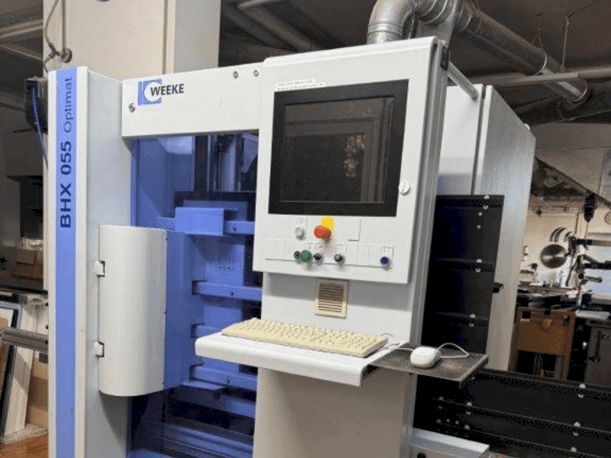 Widok z przodu maszyny HOMAG WEEKE BHX 055