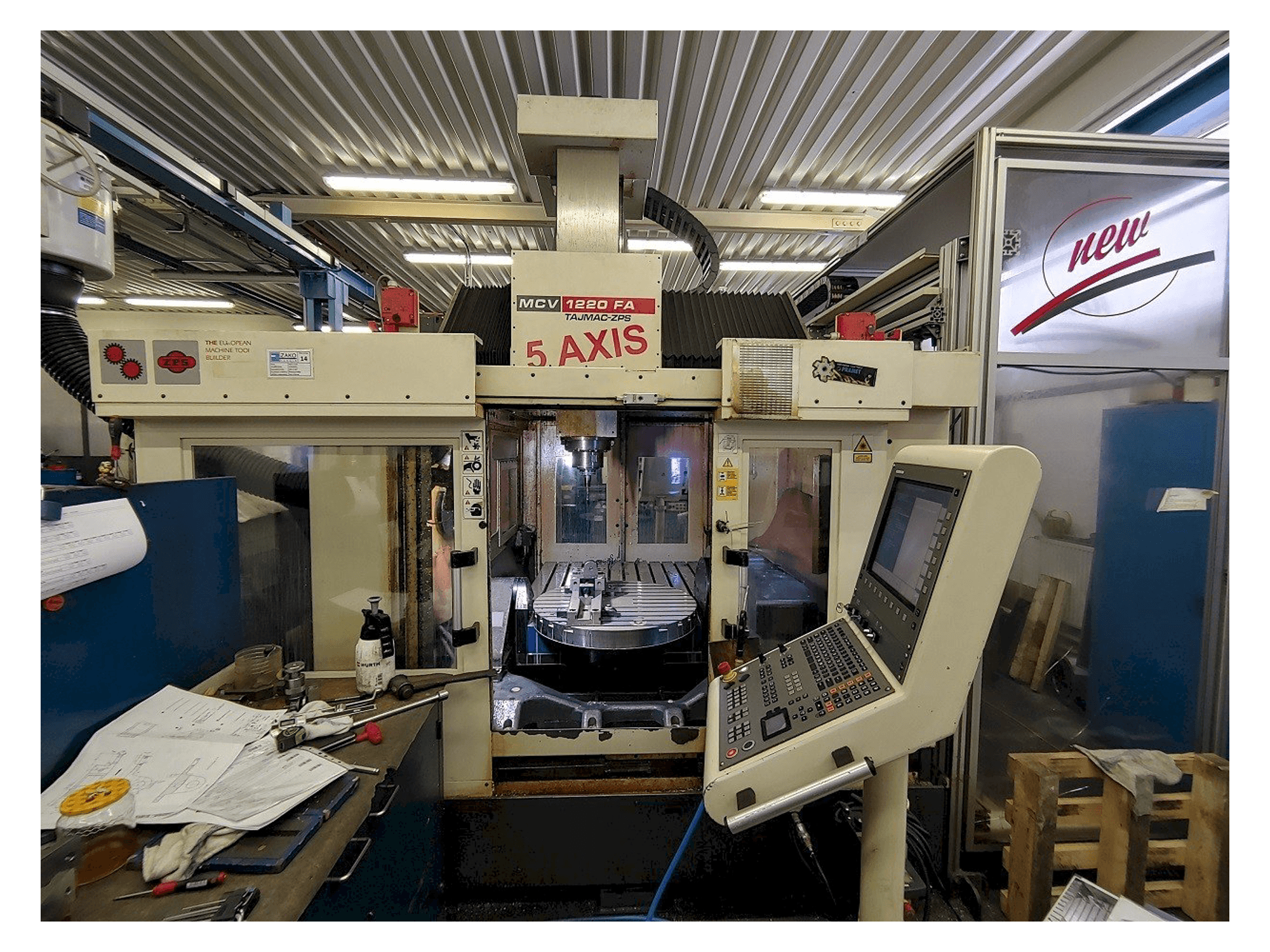 Widok z przodu maszyny TAJMAC-ZPS MCV 1220