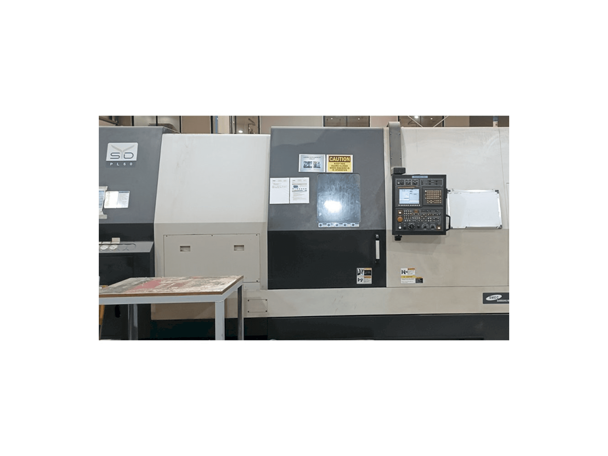 Widok z przodu maszyny Samsung PL60