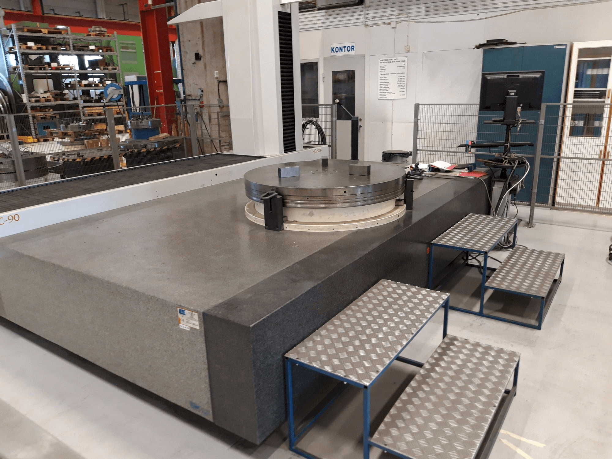 Widok z przodu maszyny LK HC90